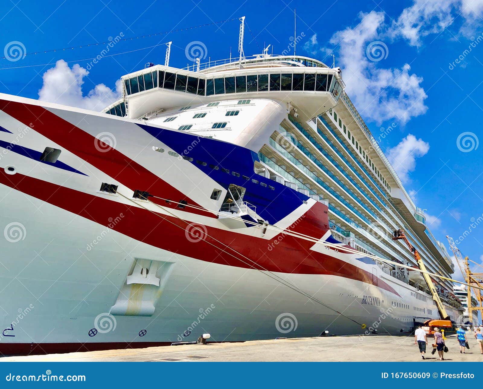 P&O BRITANNIA immagine stock editoriale. Immagine di mare 167650609