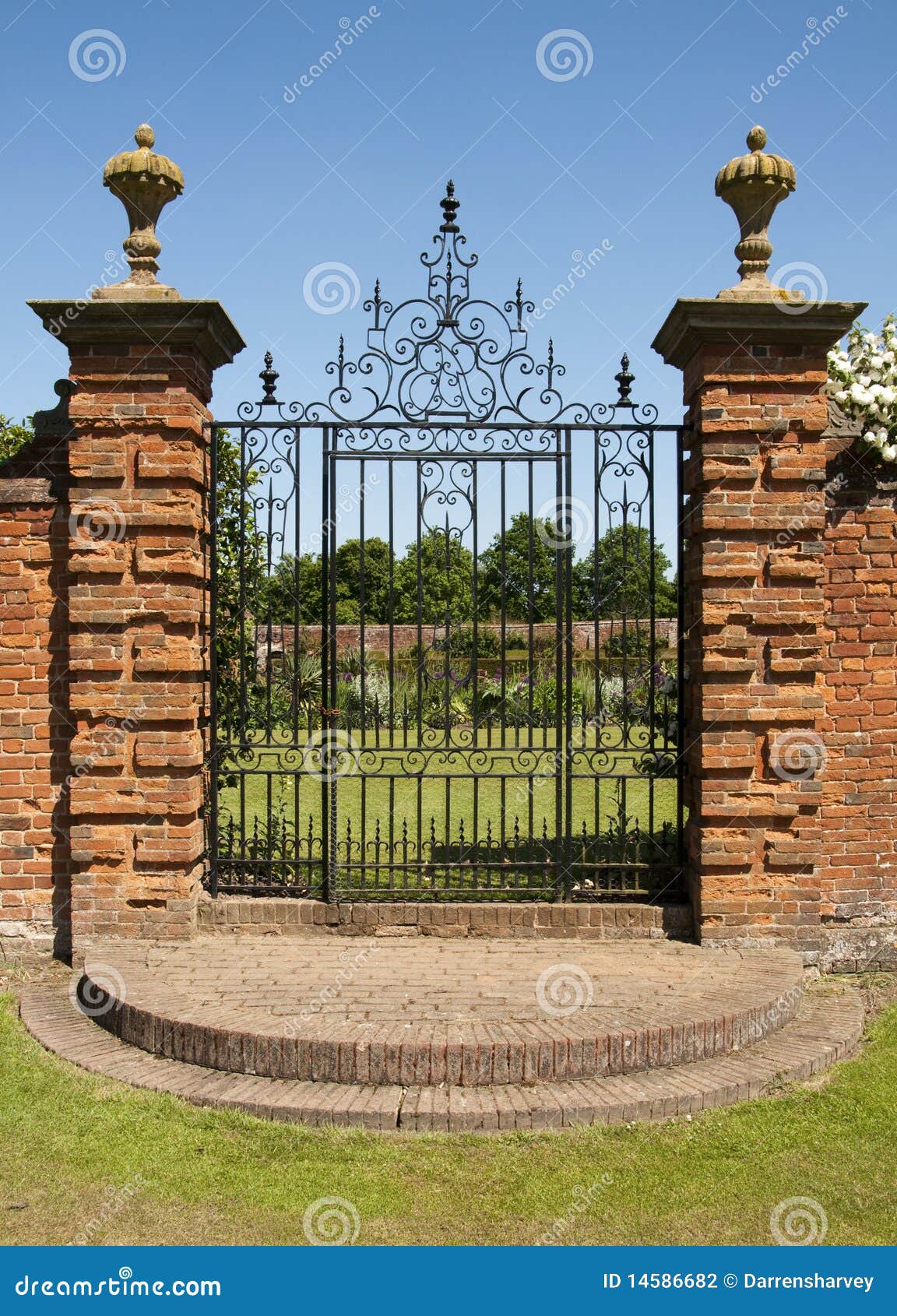 packwood manor house wrought iron gates