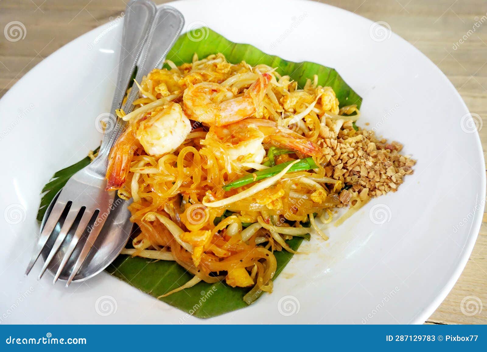 Pad Thai Noodles with Shrimp, Thai Cuisine Stock Image - Image of tofu