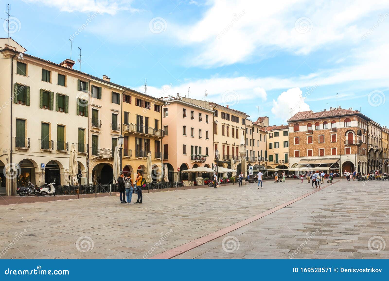 View of Piazza Delle Erbe in Padova Editorial Photo - Image of ...