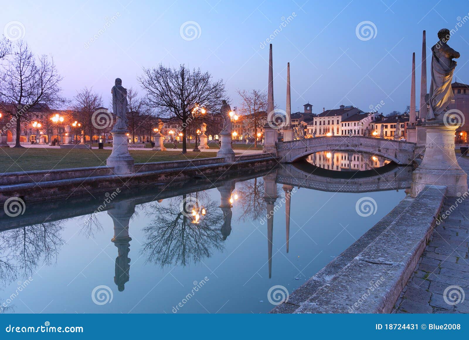 padua prato della valle at night