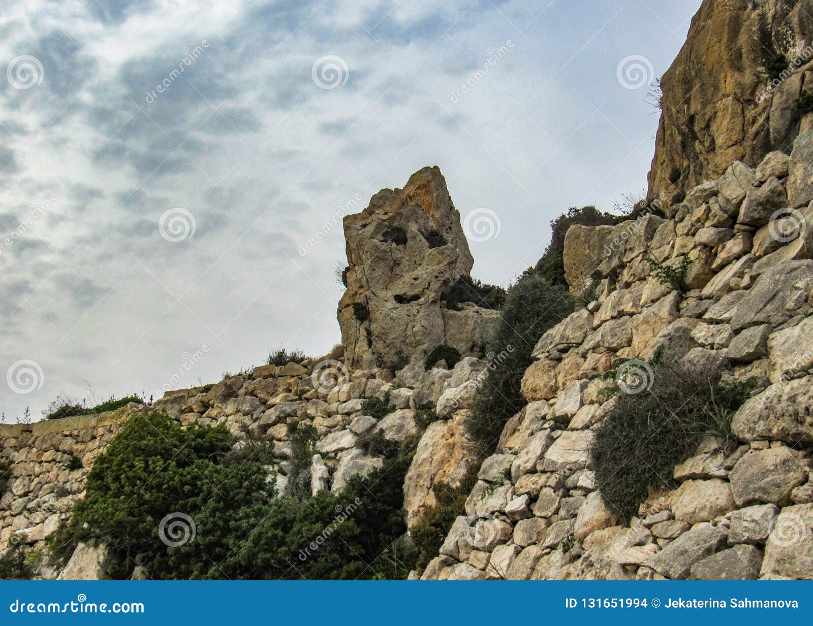 Paesaggio con le scogliere di Dingli e le viste maestose del mar Mediterraneo e della campagna fertile, Malta, Europa