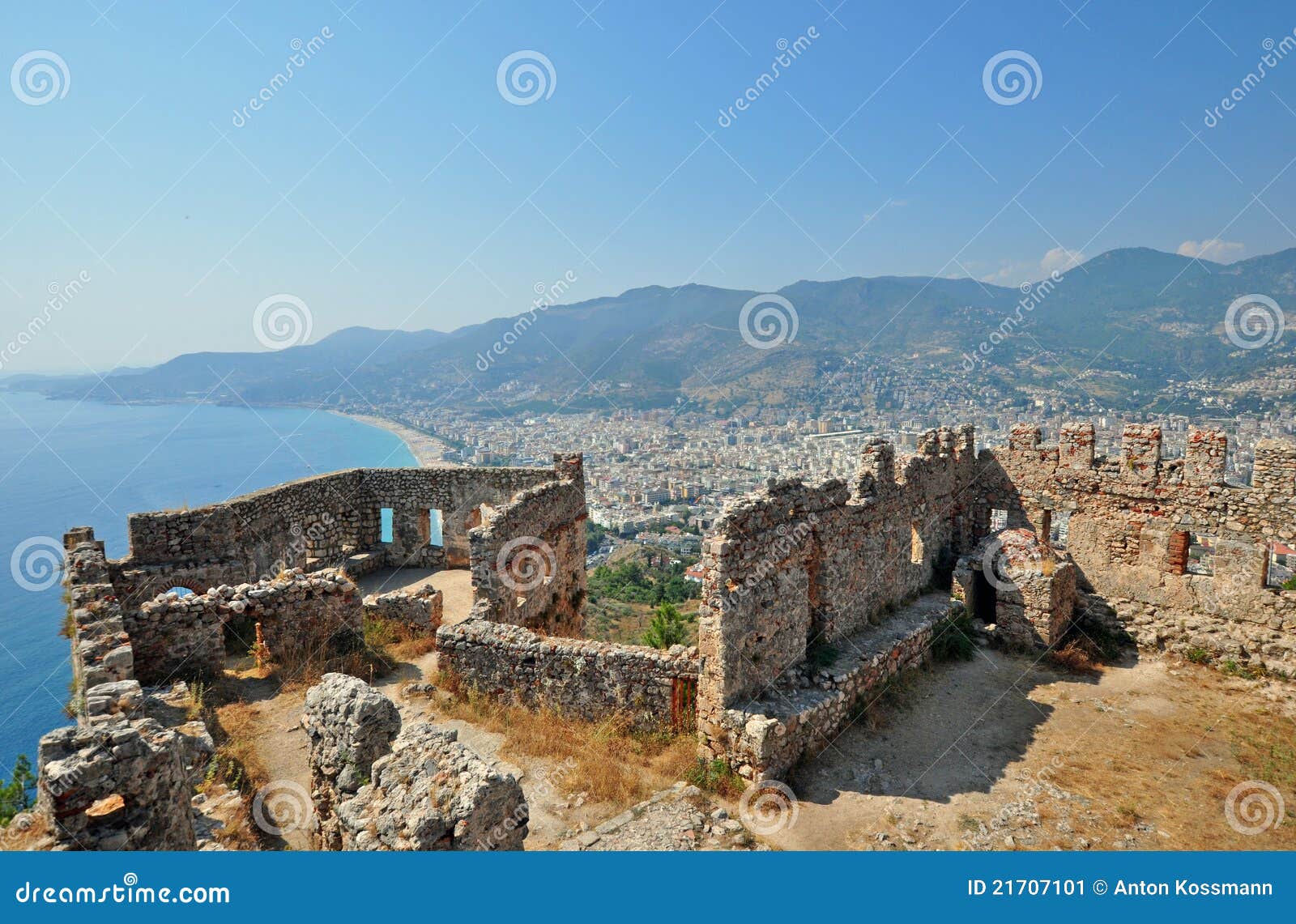 Città del paesaggio di Alanya con il castello