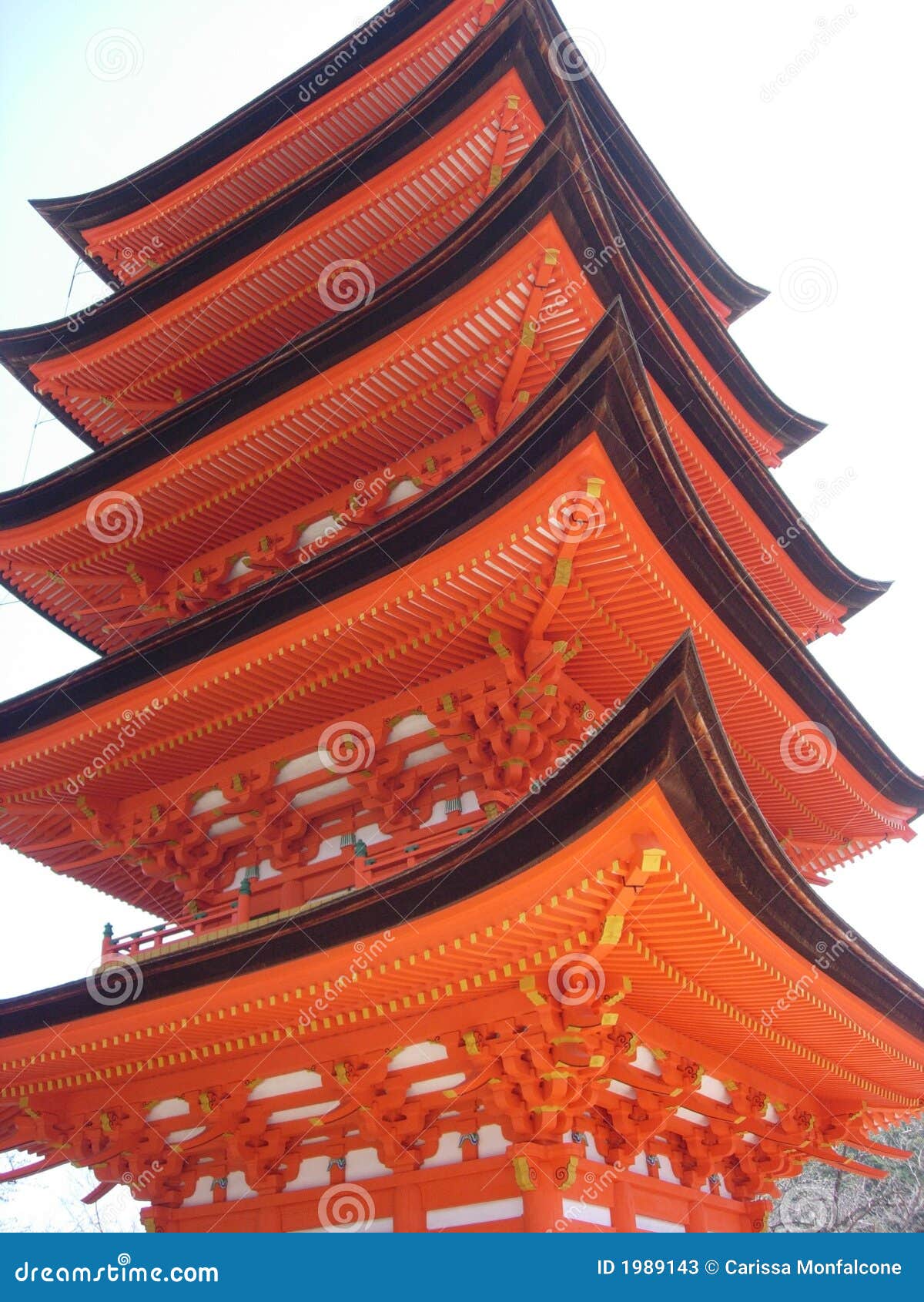 Storied pagoda för fem orange under
