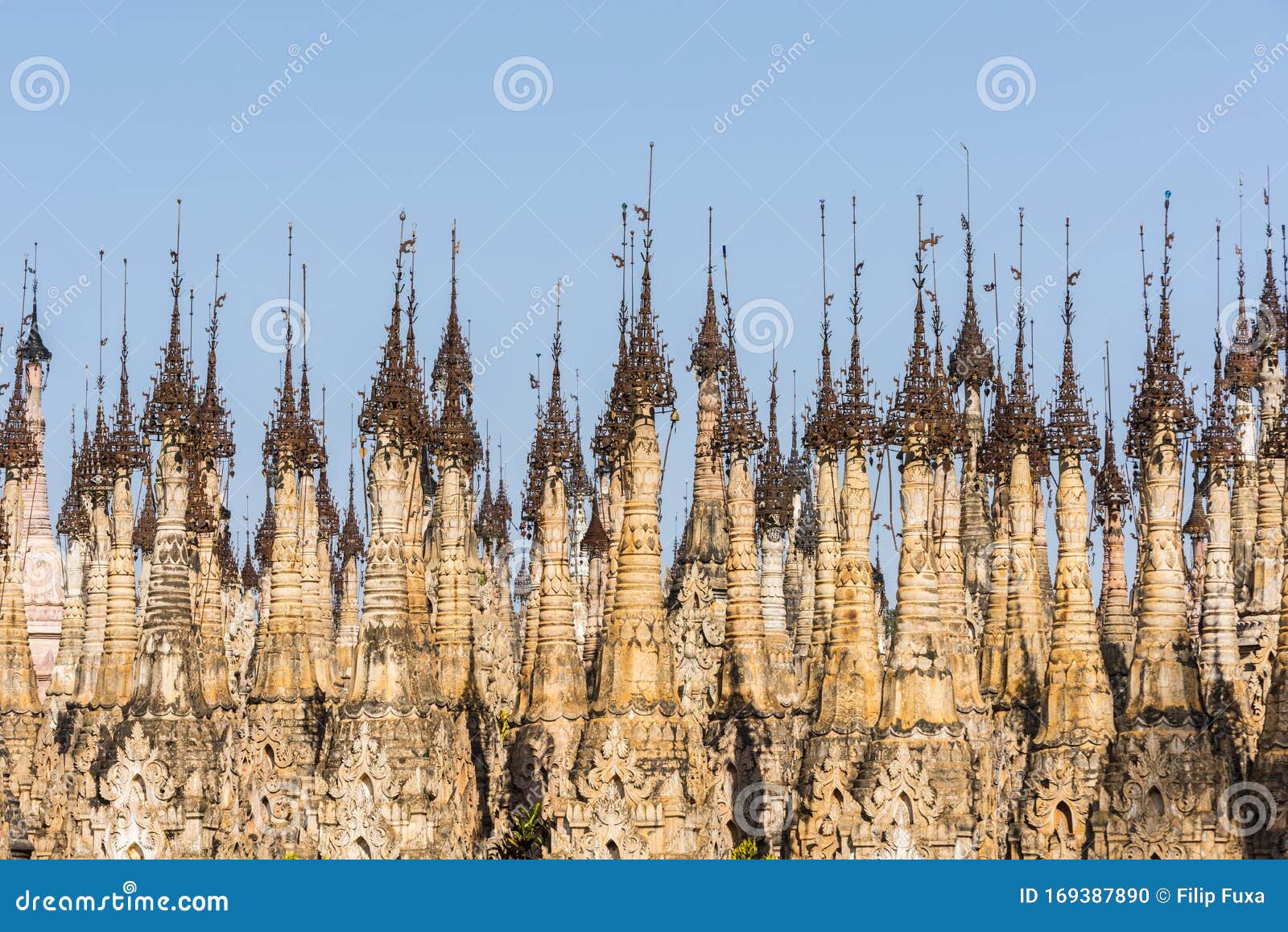 pagodas at kakku in myanmar
