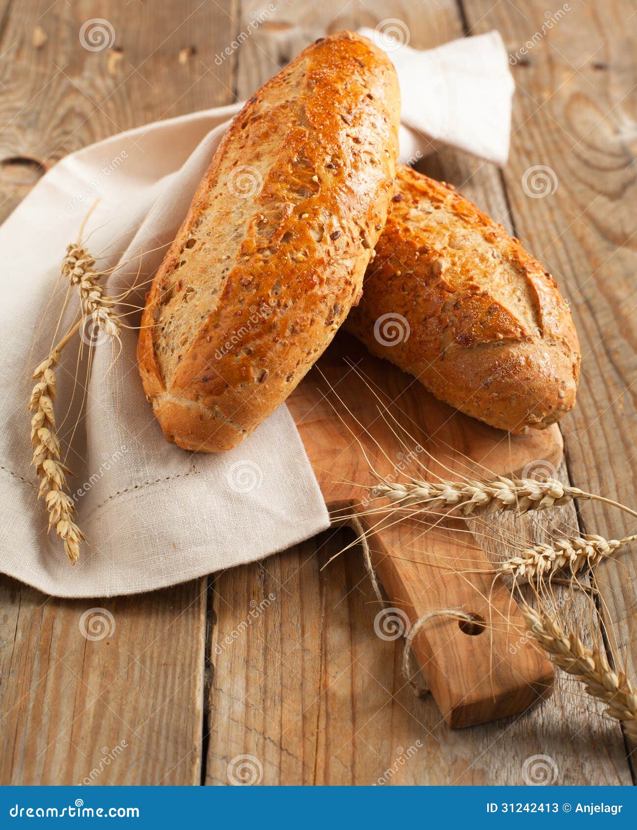 Pain Entier De Grain (pain De 9 Grains) Image stock Image du