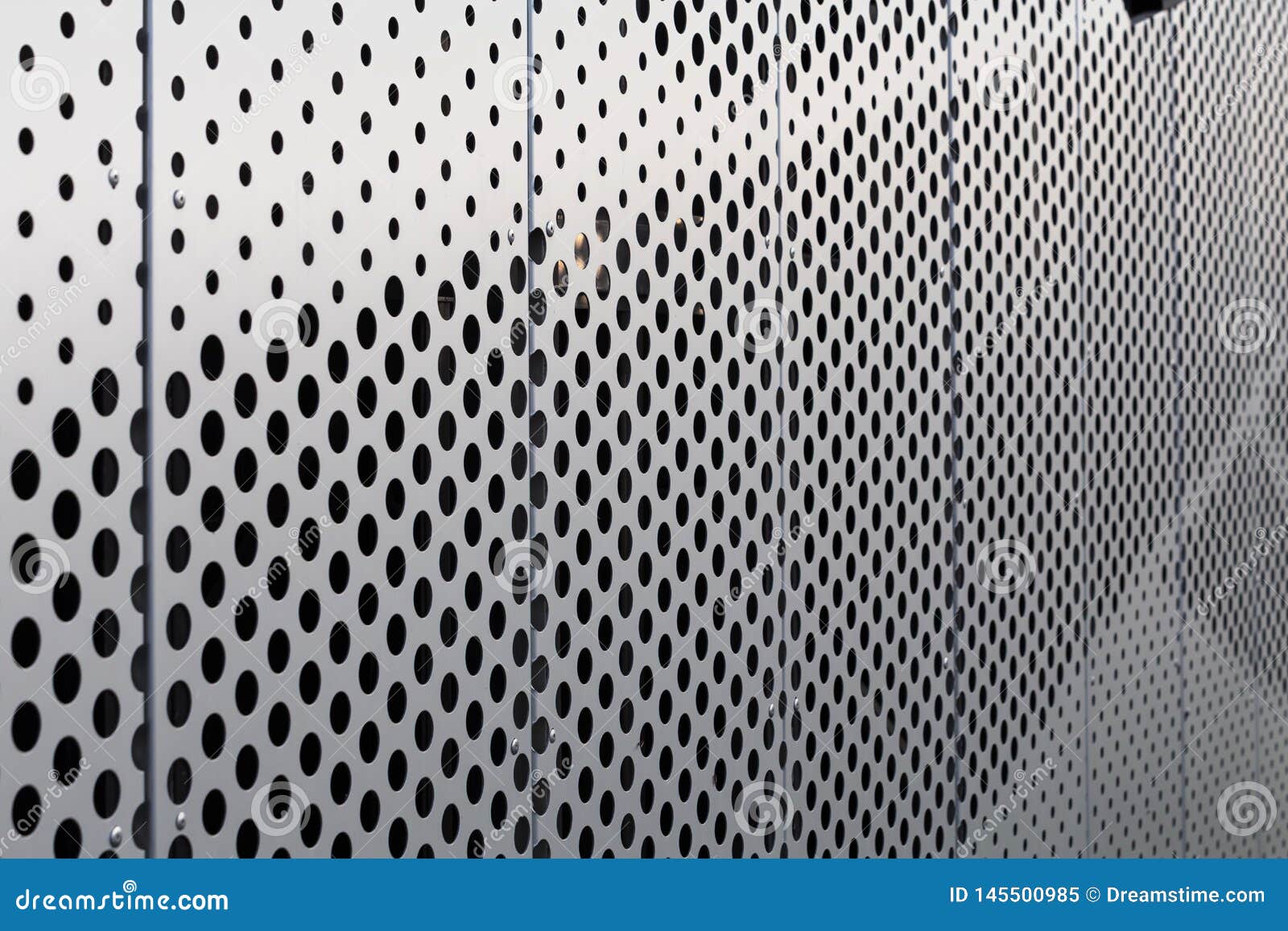 Painel Perfurado Do Metal E Horizontal Imagem de Stock - Imagem de  industrial, futurista: 145500985, image size:1600x1157