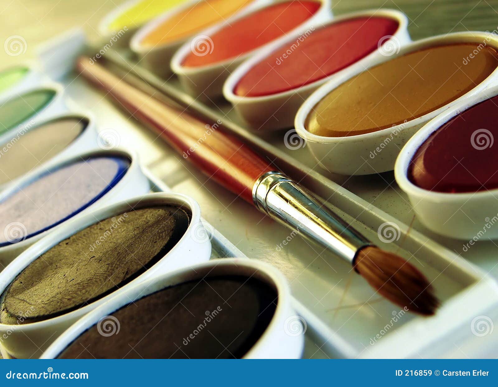 527 Free CC0 Paint box Stock Photos 