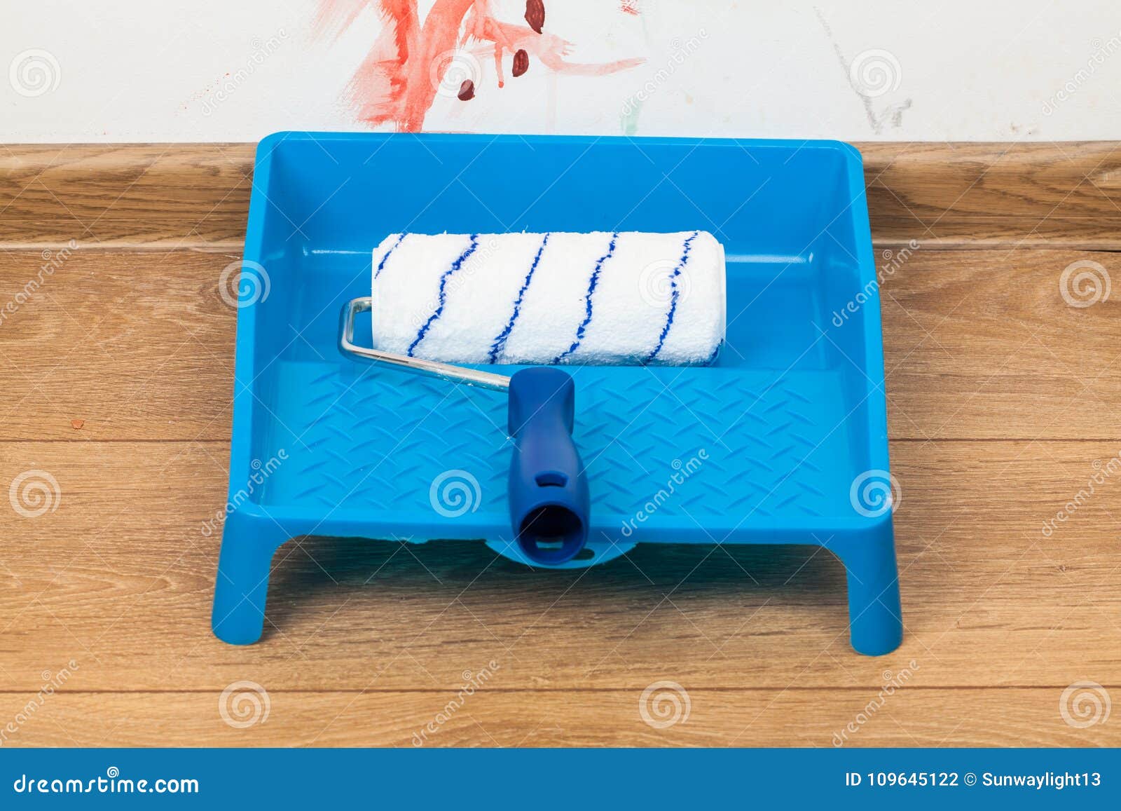 Paint Roller in Plastic Tray Stock Photo Image of bucket, design 109645122