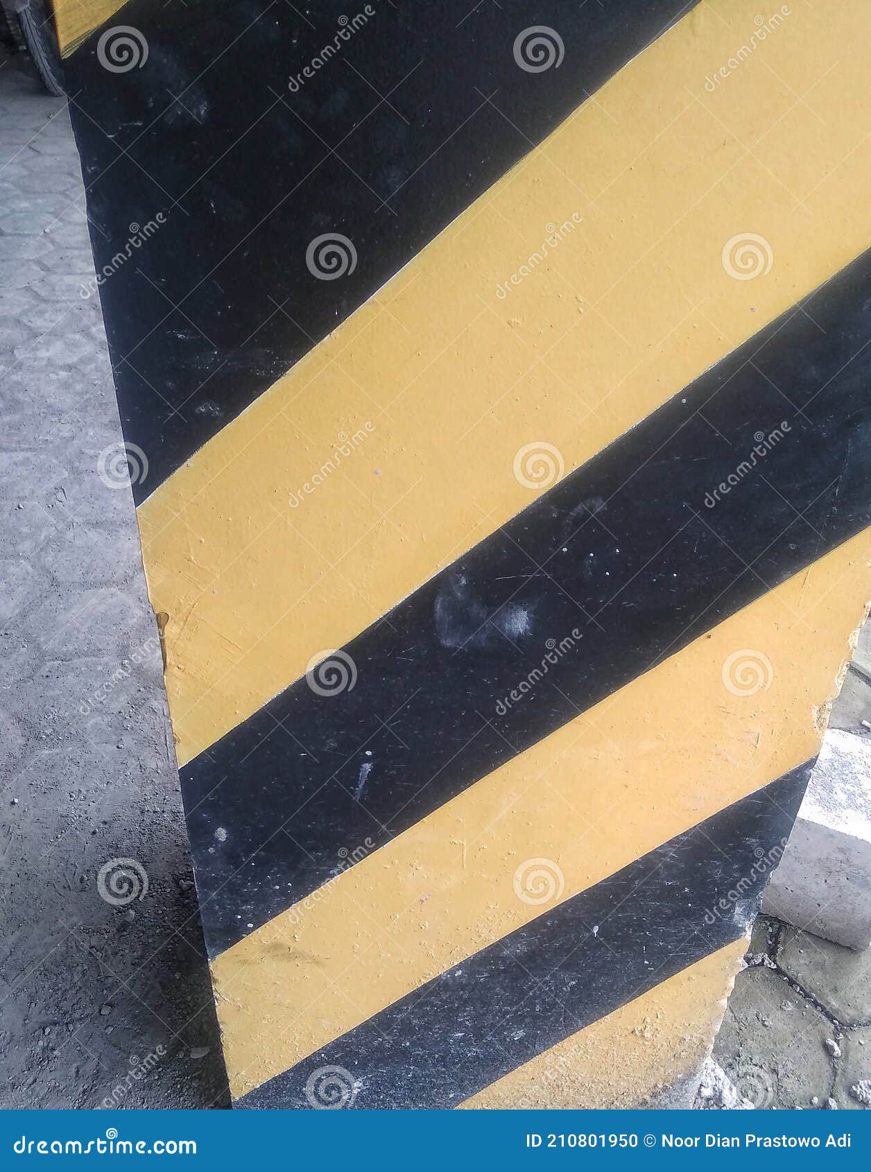 Yellow Black Painted Concrete Pillar Stock Photo Image of blue, line 210801950