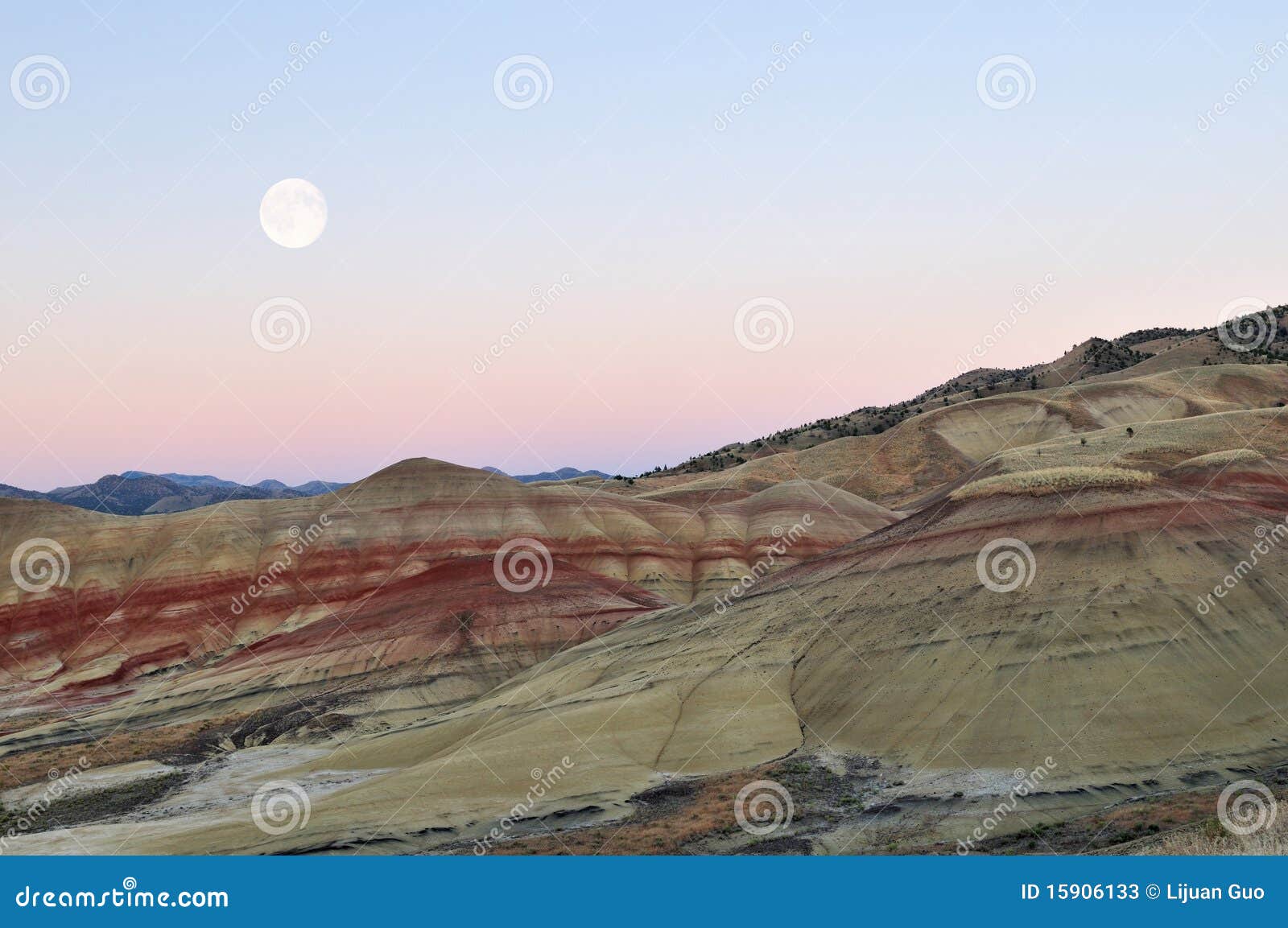 painted hills at moonrise