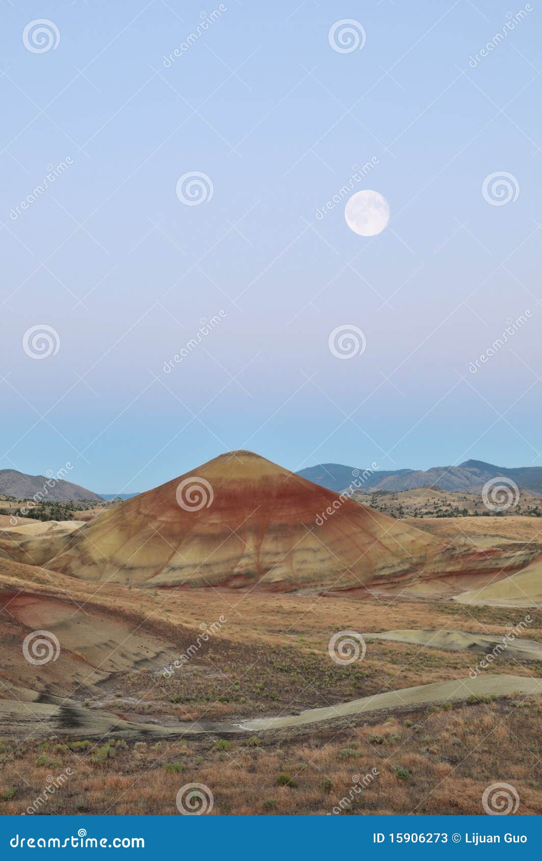 painted hills at moonset