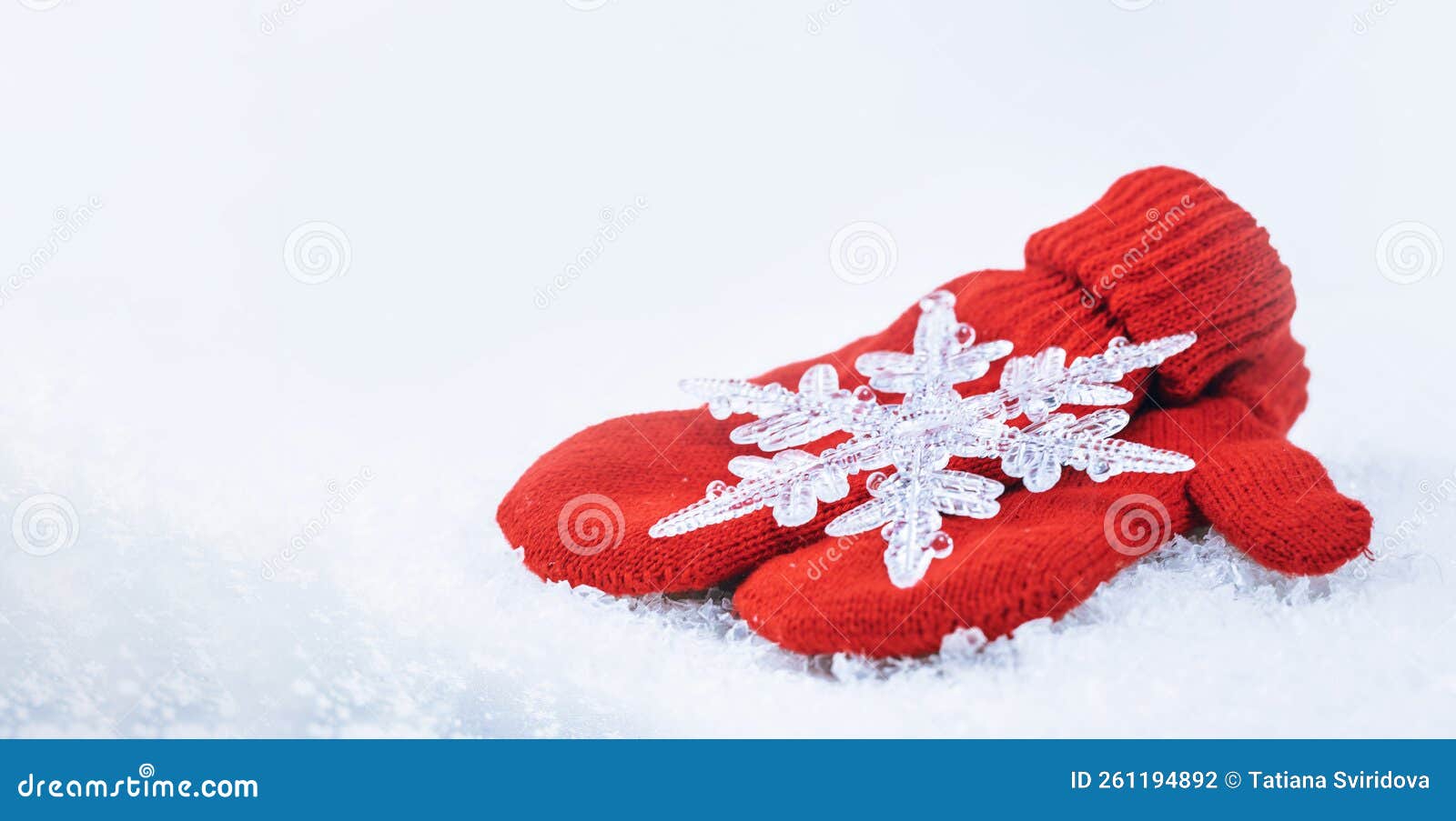 A Pair of Red Mittens on the Snow Stock Photo - Image of season, cool ...