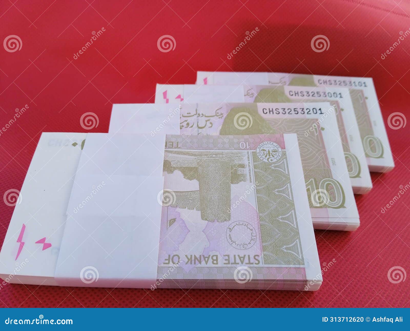 Pakistani Currcency New Note 10 Rupees Bundle. New Copies of Rs.10 Stock  Photo - Image of bundle, rupees: 313712620