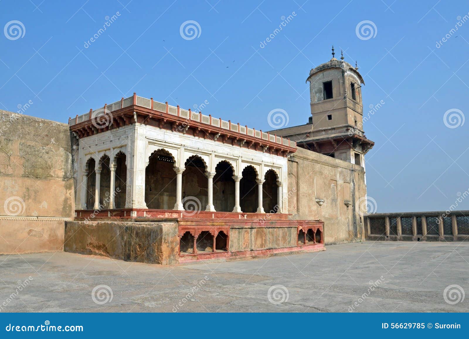 Palace of Mirrors stock image. Image of mirrors, qila 56629785