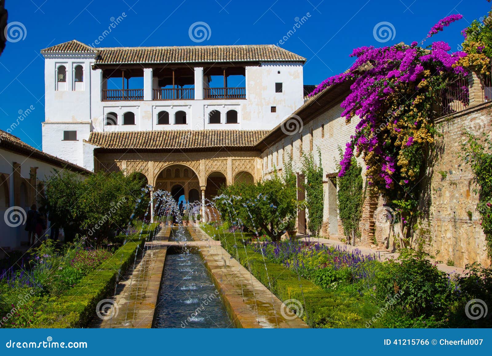 palacio de generalife, alhambra, granada, spain
