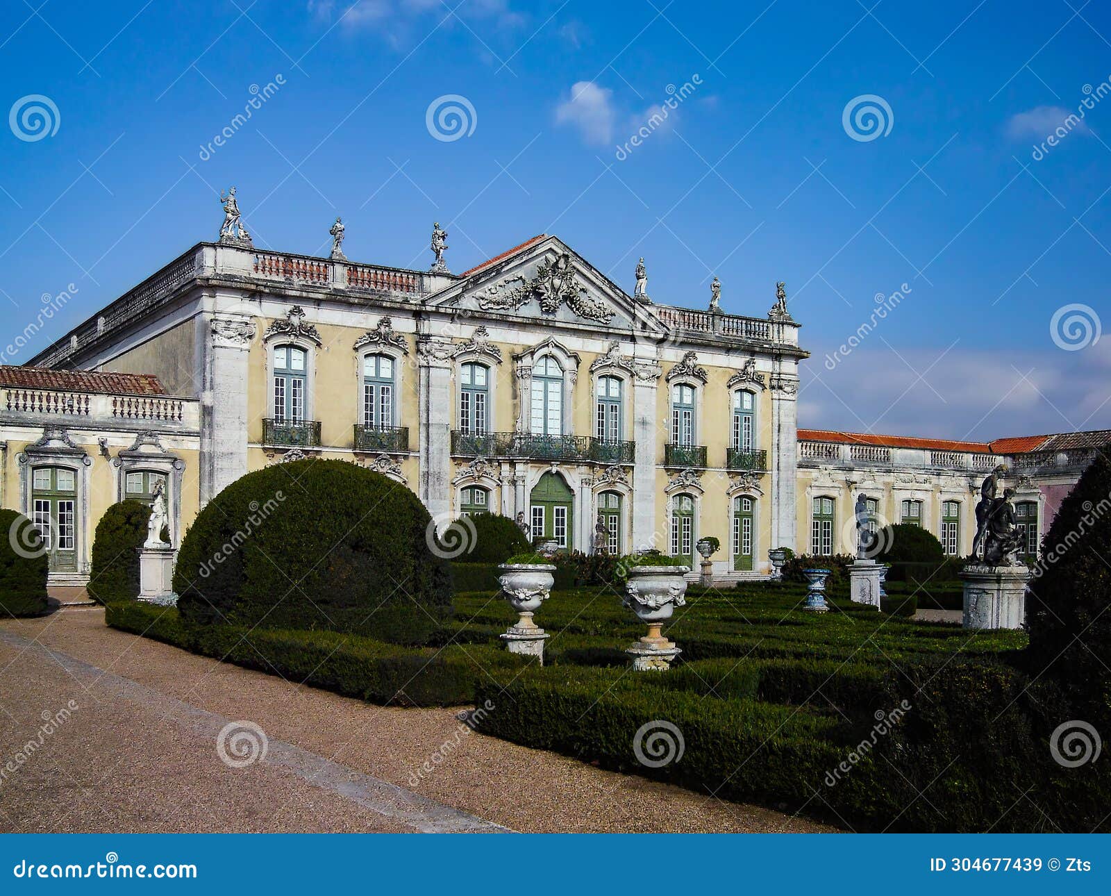 palacio nacional de queluz national palace. fachada das cerimonias or cerimonial facade seen from garden