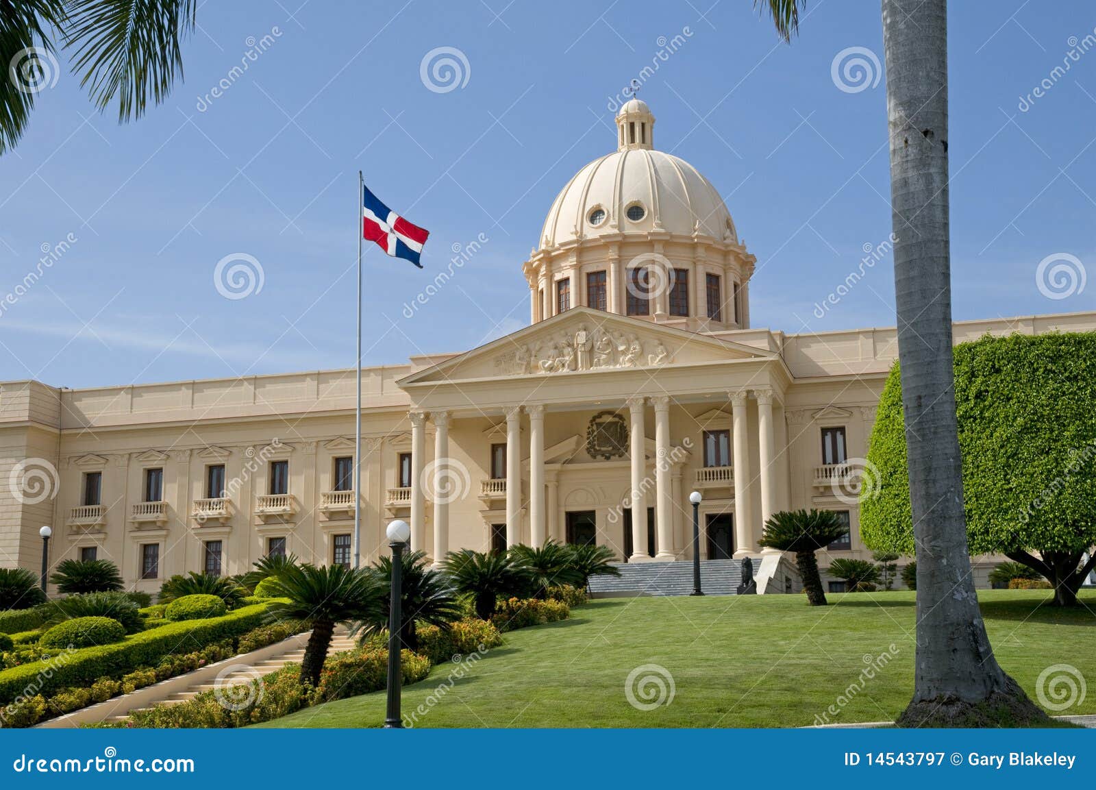 Palais National Santo Domingo Image stock Image du arbres, pierre