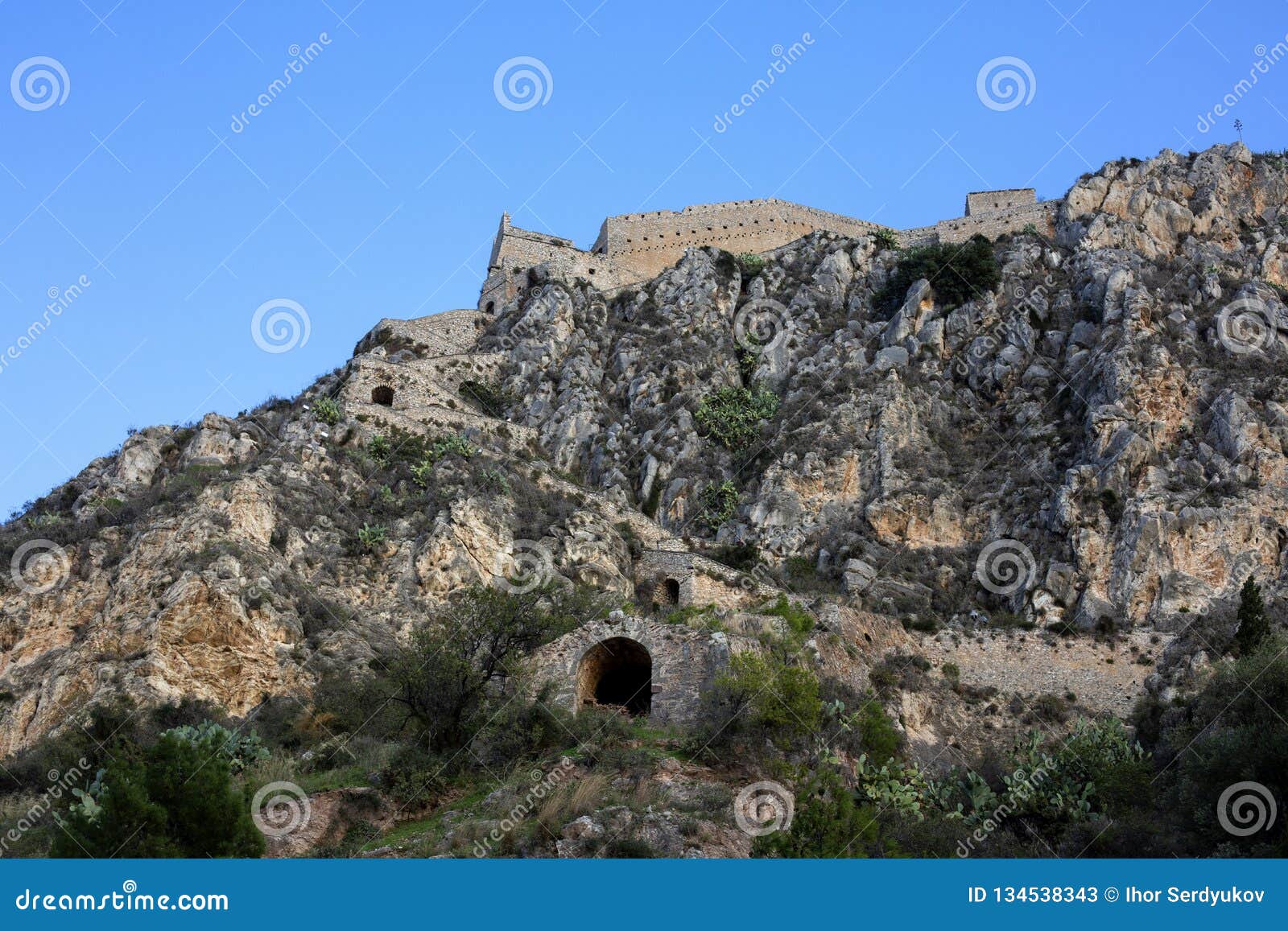 palamidi fortress on the hill, nafplion - greece. walls and bastions of palamidi fortress, nafplio, peloponnese, greece - immagine