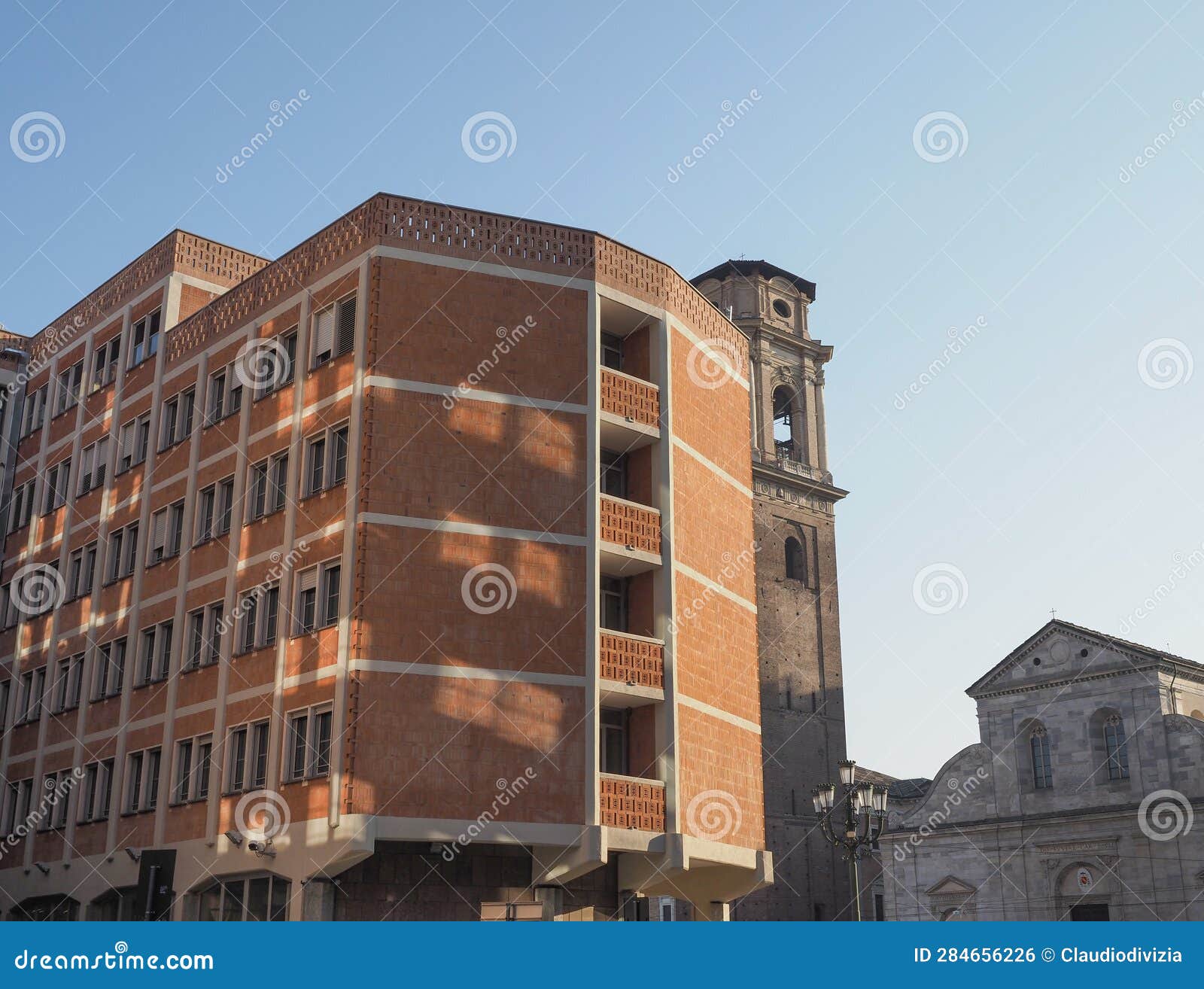 palazzo dei lavori pubblici transl. public works palace in turin