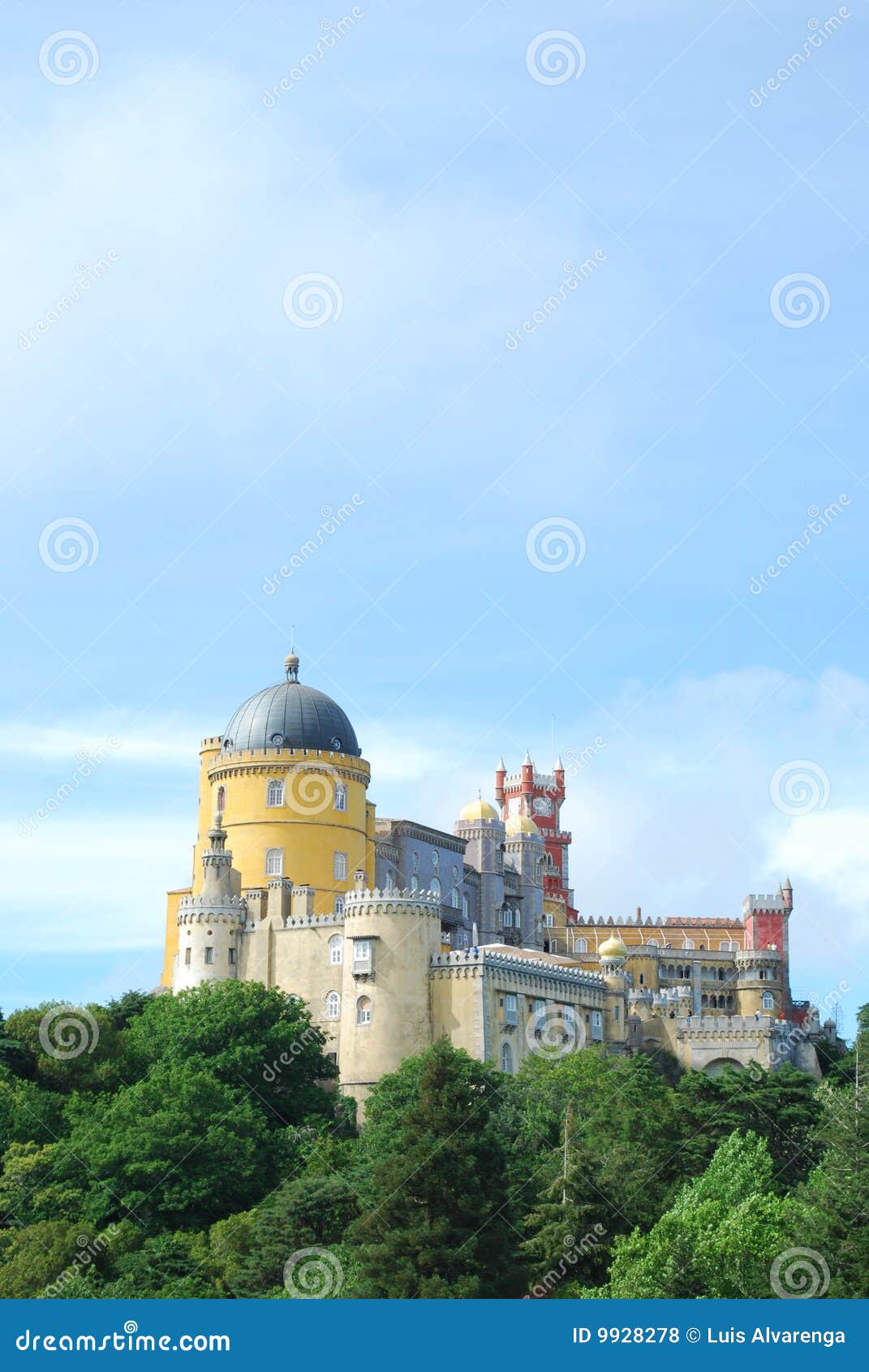 Palazzo della vista di paesaggio di Pena in Sintra. Palazzo famoso ed una delle sette meraviglie nel Portogallo