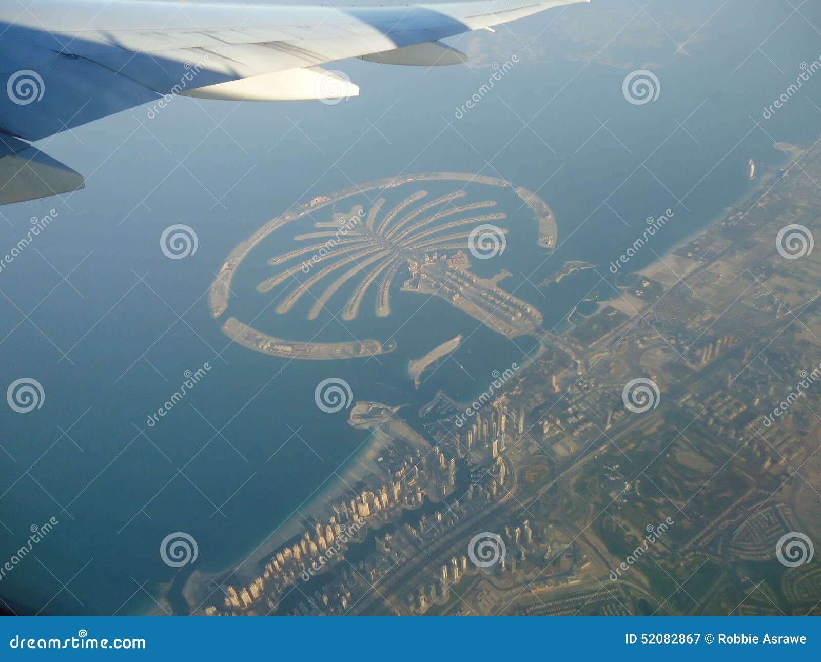 Palm island dubai editorial photography. Image of shot 52082867