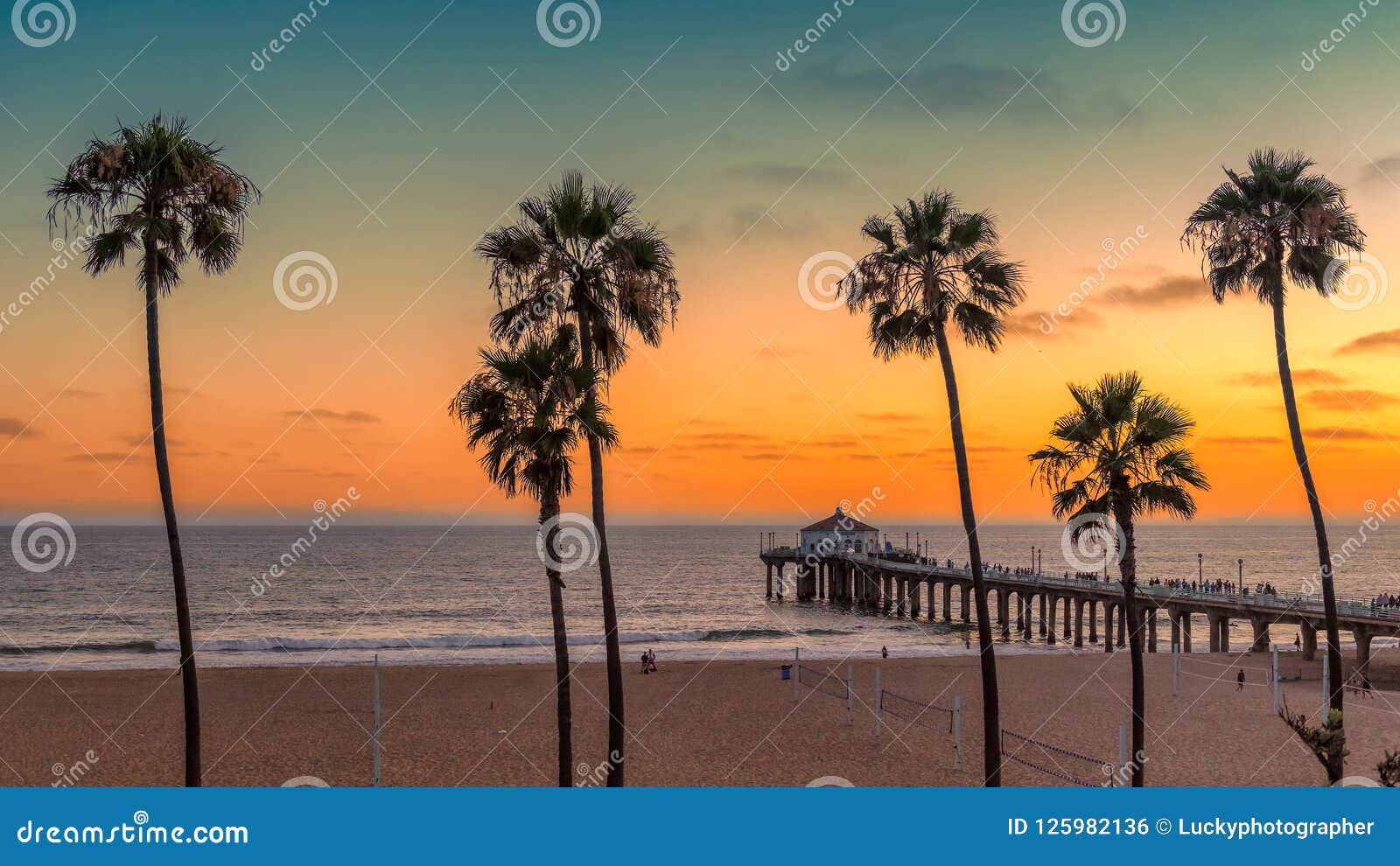 manhattan beach at sunset in california