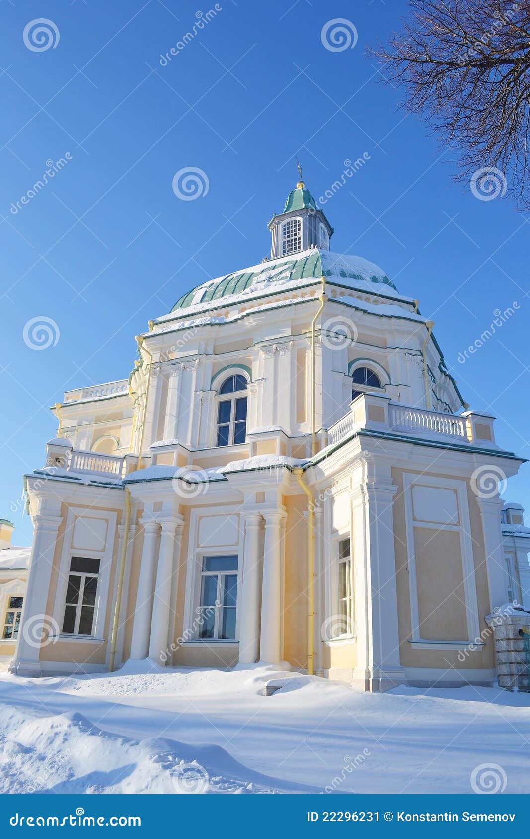 Palácio em Oranienbaum no inverno, Rússia