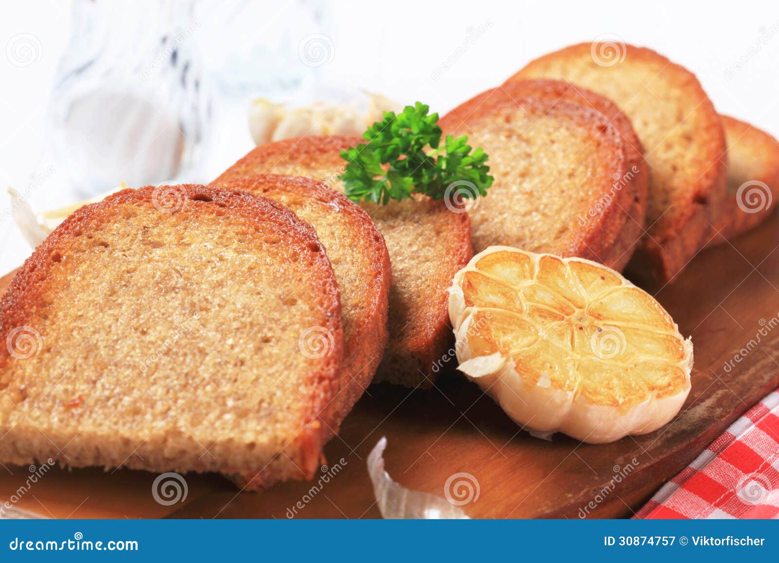 Pan fried bread and garlic stock image. Image of continental 30874757
