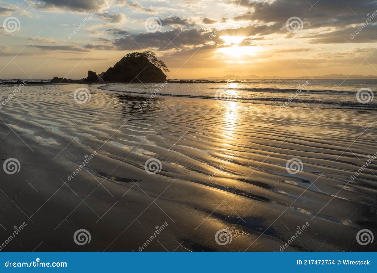 playa panameÃÆÃÂ±a en hora dorada