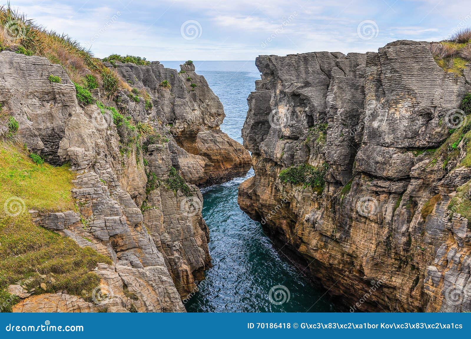 pancake rocks in punakaiki, new zealand