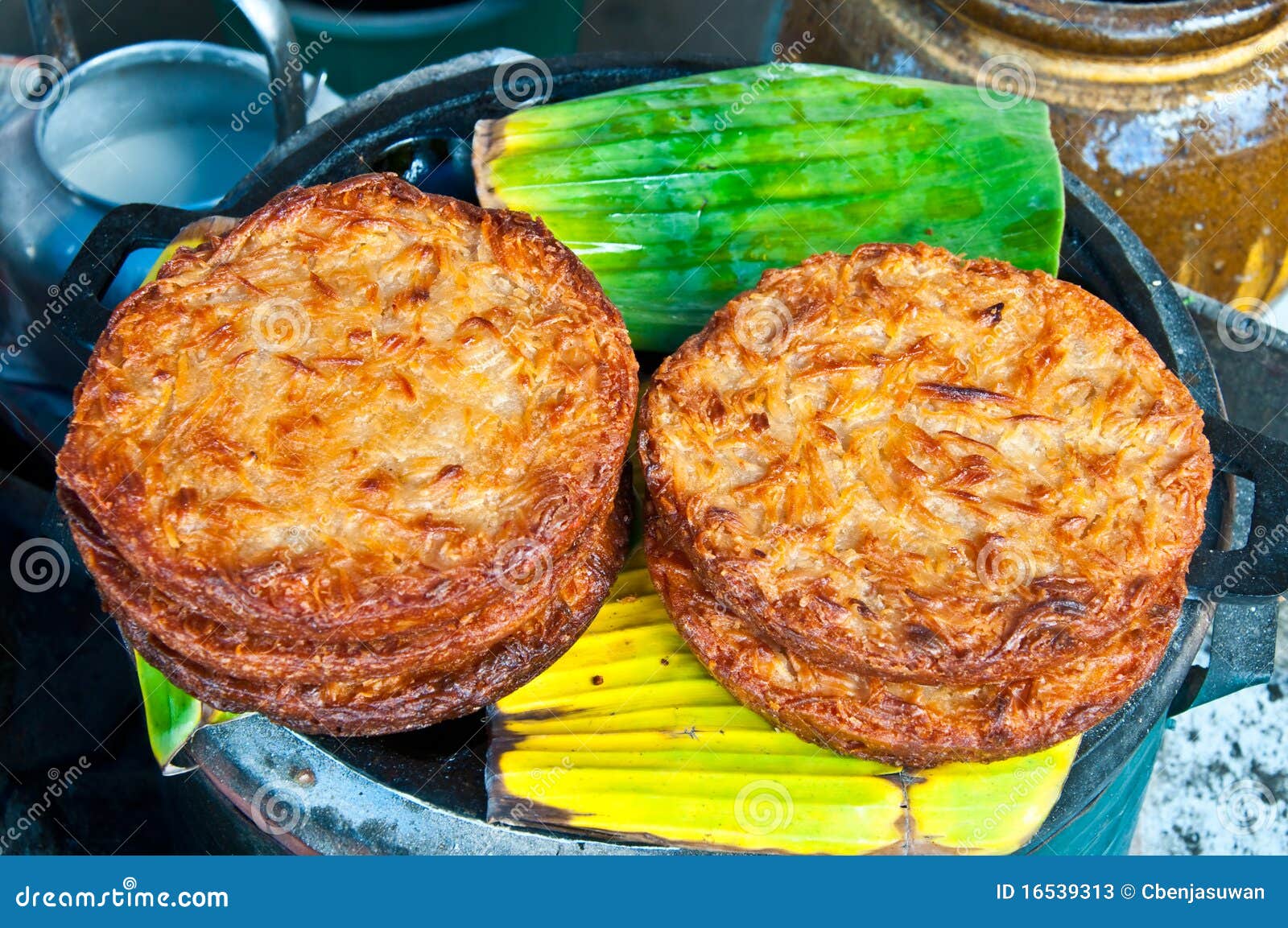 The Pancake thai stock image. Image of brown, plate, nutrition 16539313