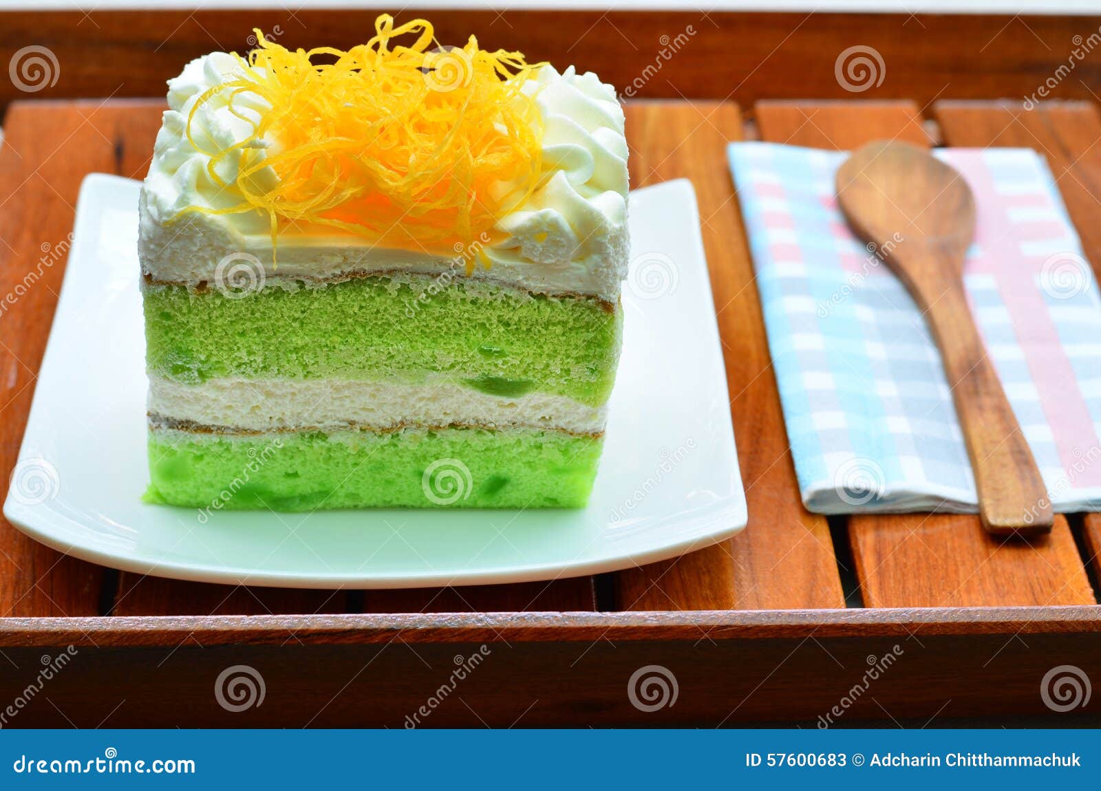 pandan cake, fios de ovos topdressing