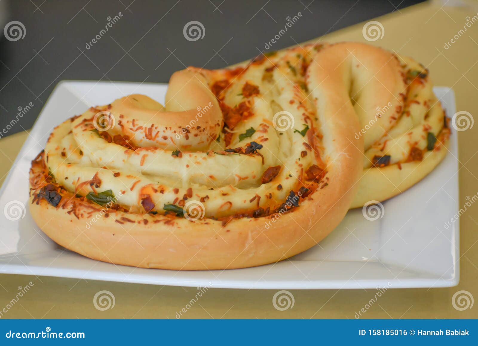 pane bianco, twisted bread loaf