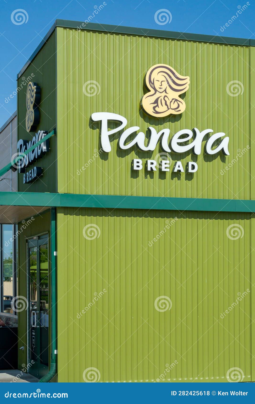 Panera Bread Restaurant Exterior and Trademark Logo Editorial Stock Photo -  Image of june, sign: 282425618