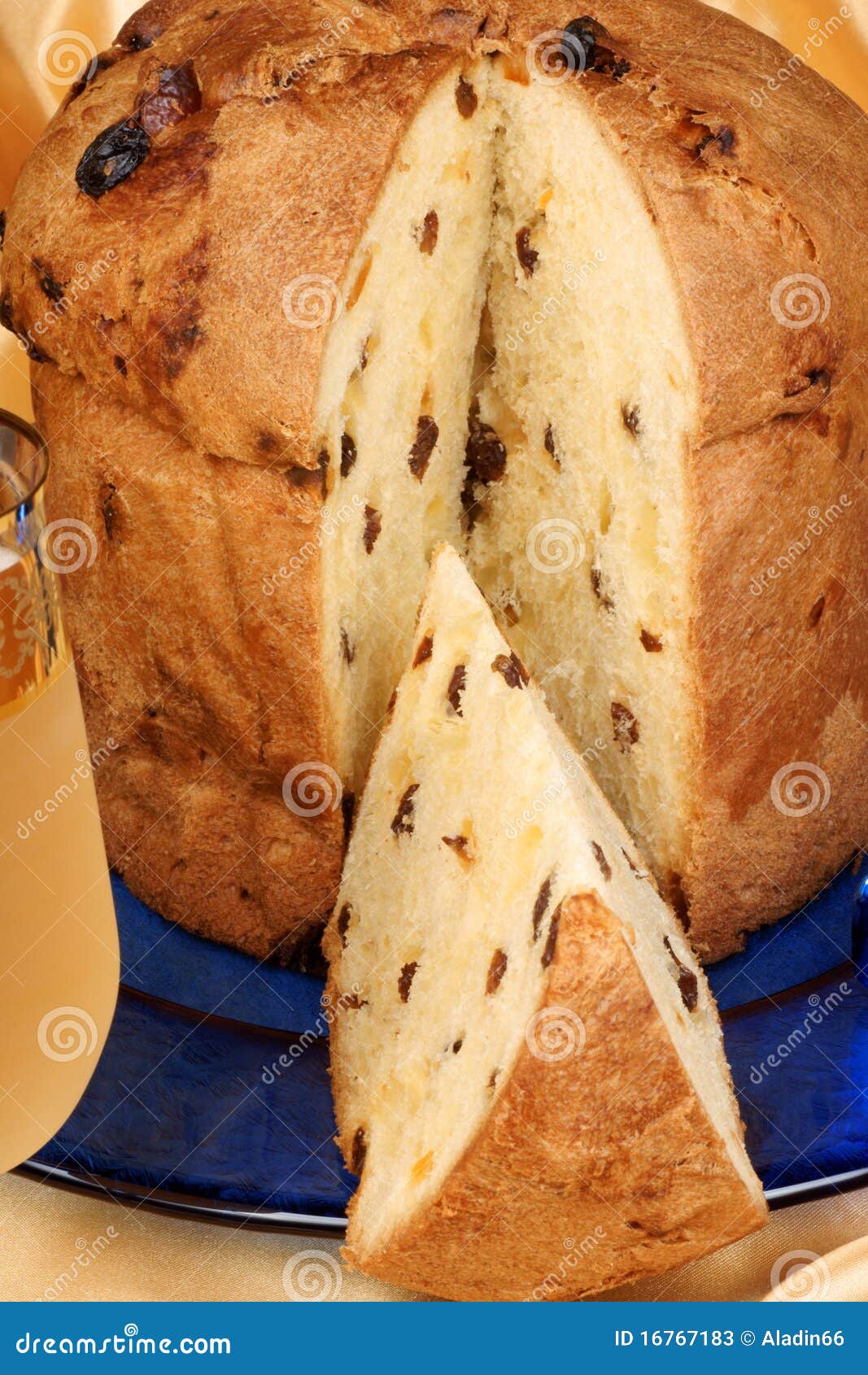 Panettone The Italian Christmas Cake Stock Image Image Of Spumante Christmas