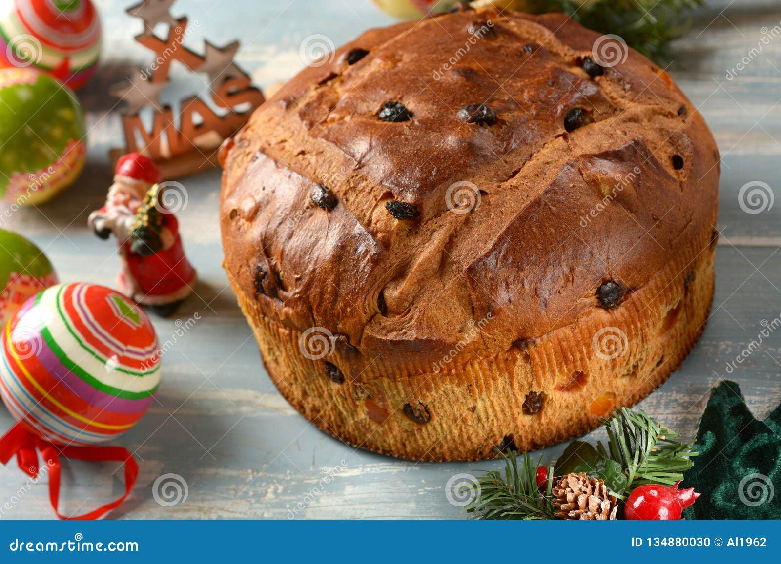 Dolci Natalizi Milanesi.7 737 Panettone Photos Free Royalty Free Stock Photos From Dreamstime