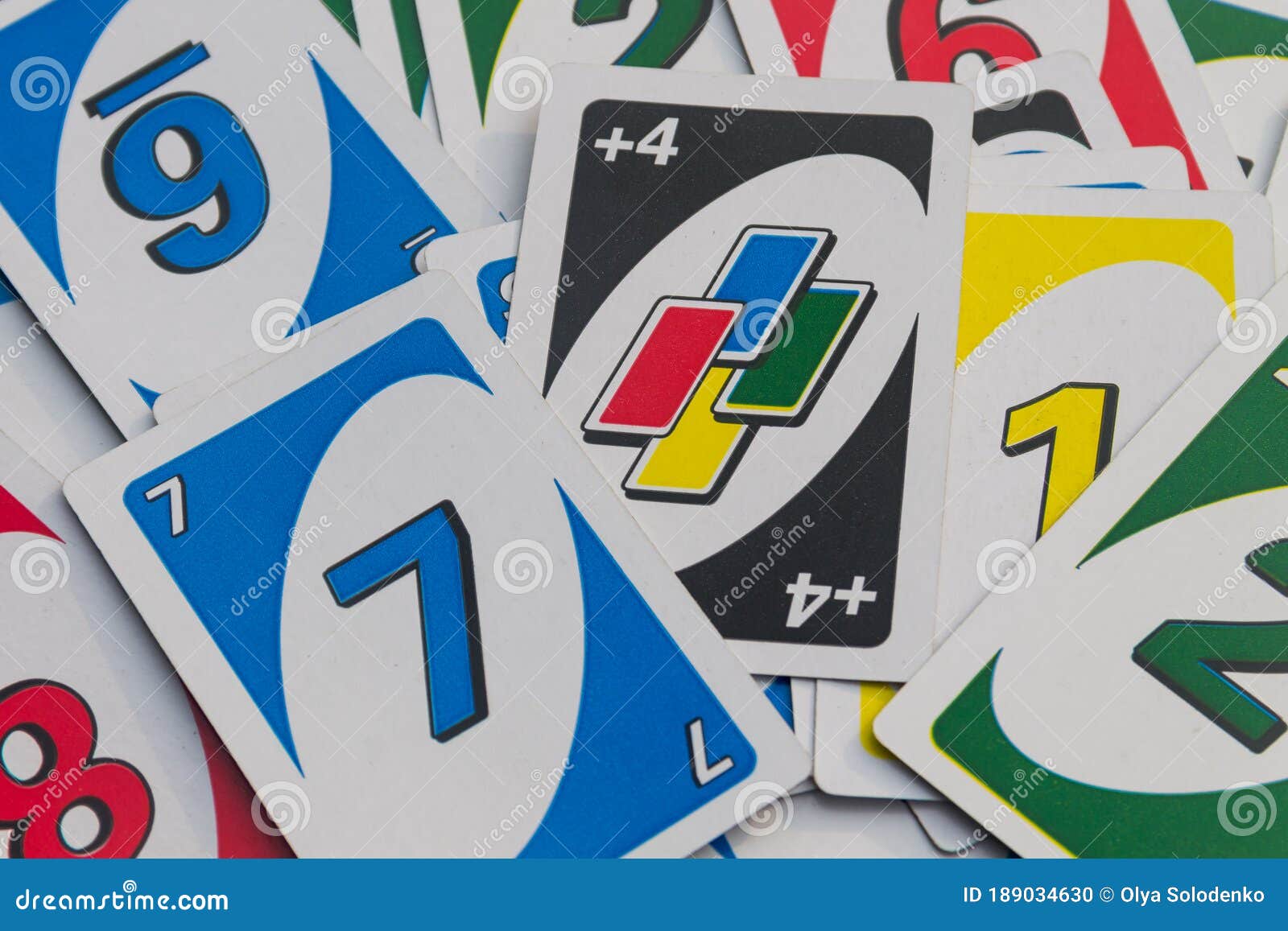 Pano De Fundo Das Cartas De Jogar Do Uno. Foto de Stock Editorial - Imagem  de arranjado, bloco: 267055493