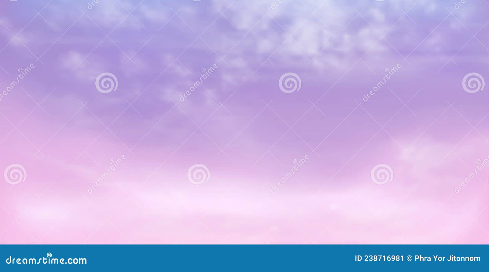 Hãy để mắt cảm nhận vẻ đẹp của bầu trời tím hồng, tông màu hoàn toàn khác biệt mà không phải ai cũng có cơ hội thấy. Với sắc tím huyền bí và hồng ngọt ngào, bầu trời tím hồng chính là điểm nhấn tuyệt vời trong bức ảnh.