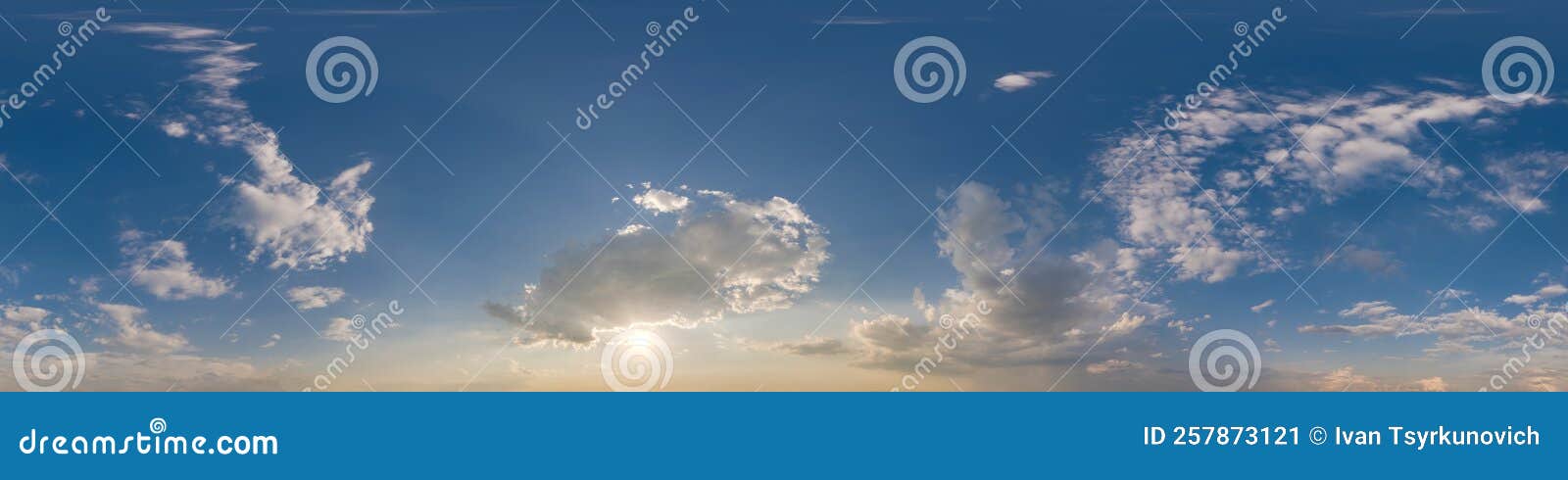 Céu nublado com nuvens como panorama hdri 360 sem costura com