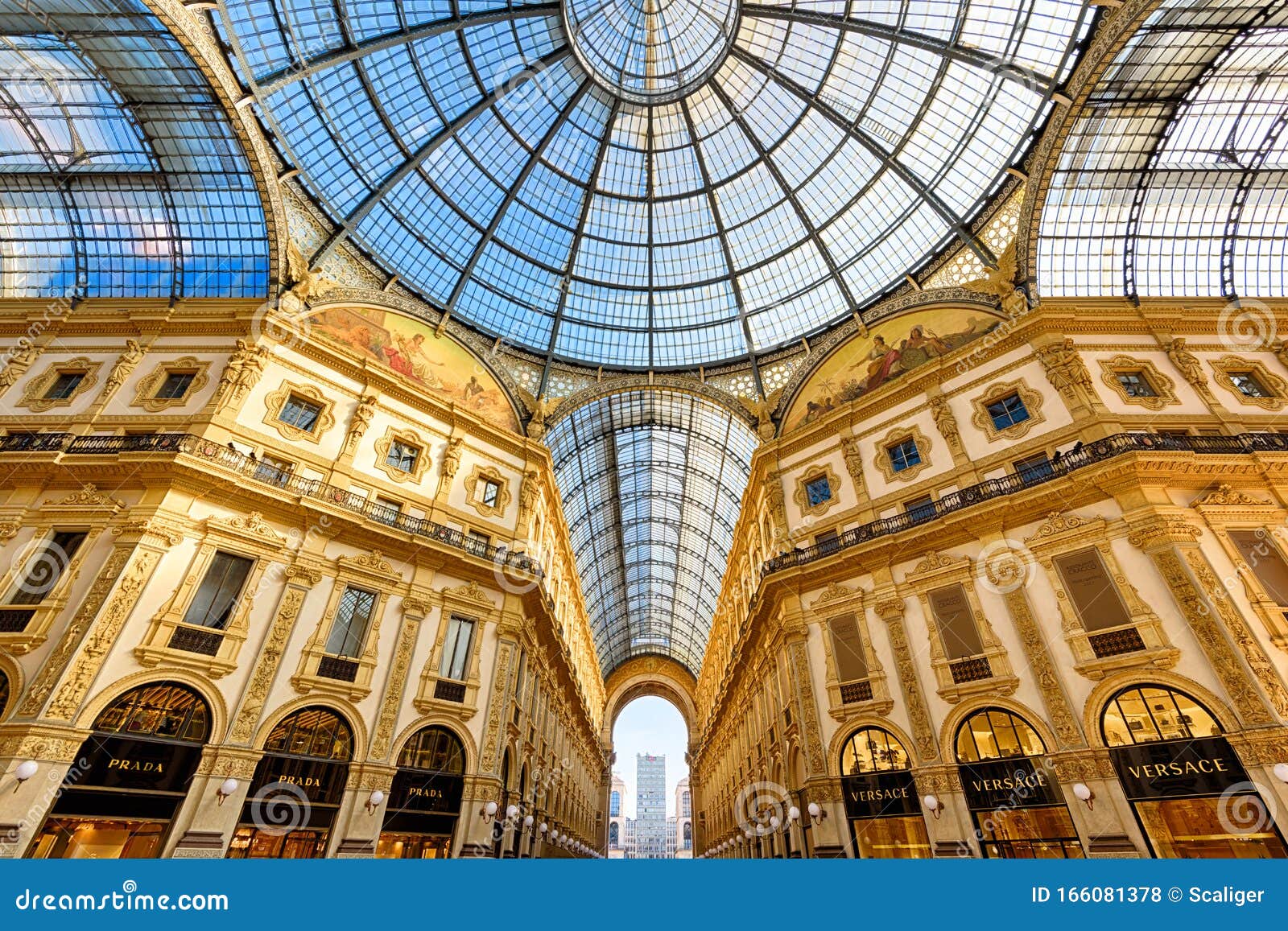 Galleria Vittorio Emanuele II, Milano, Italia, The Galleri…
