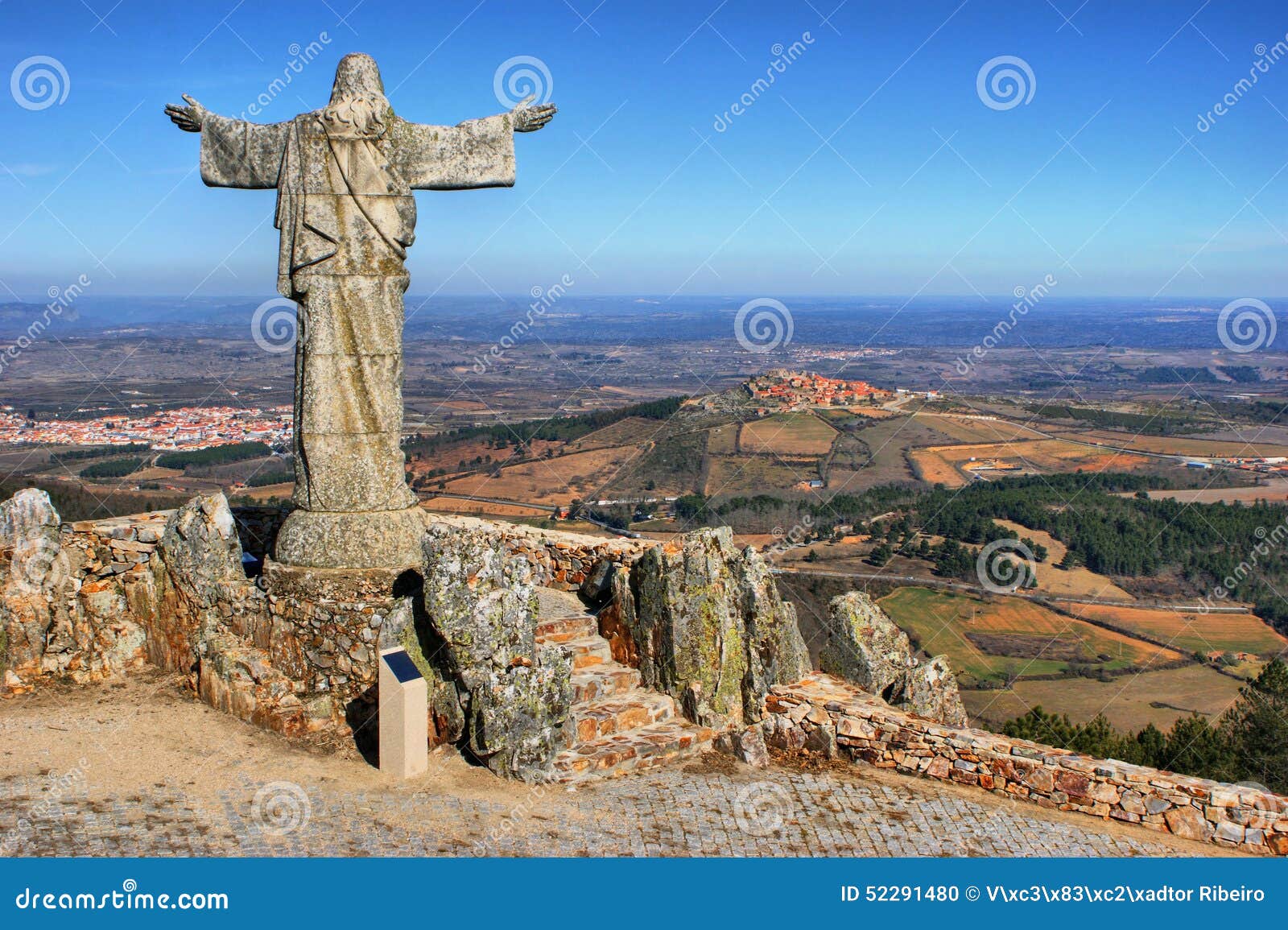 panorama of sierra marofa in figueira de castelo rodrigo