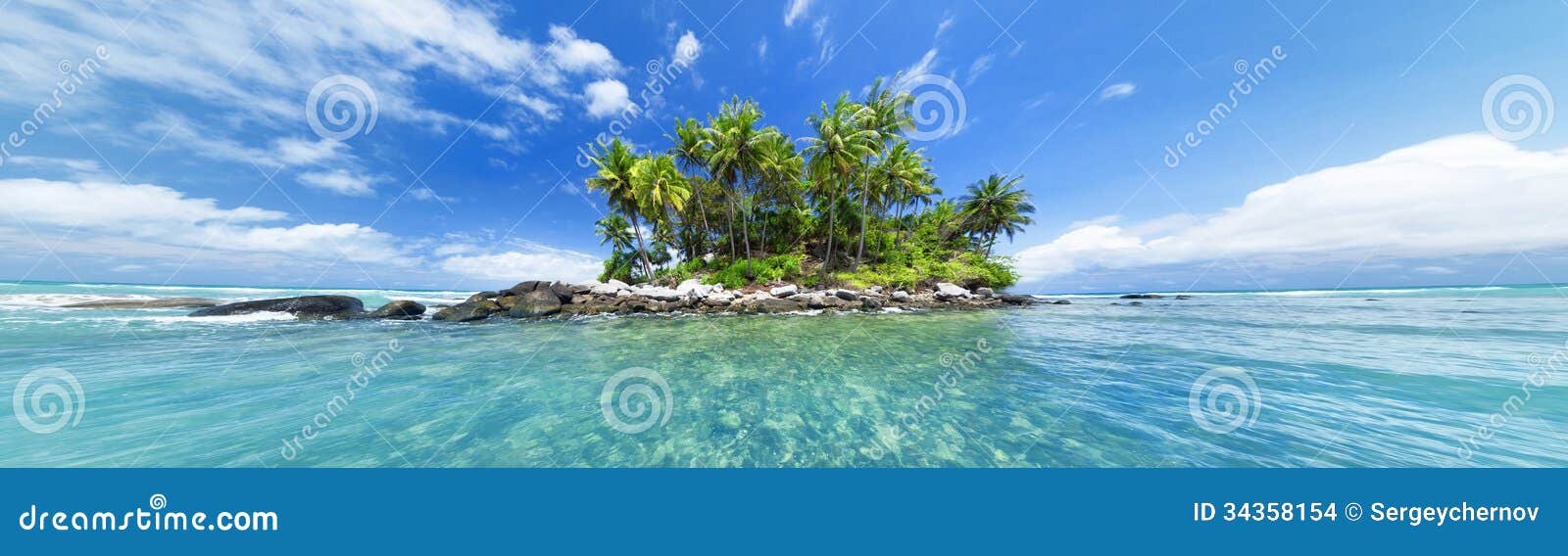 panoramic image of tropical island