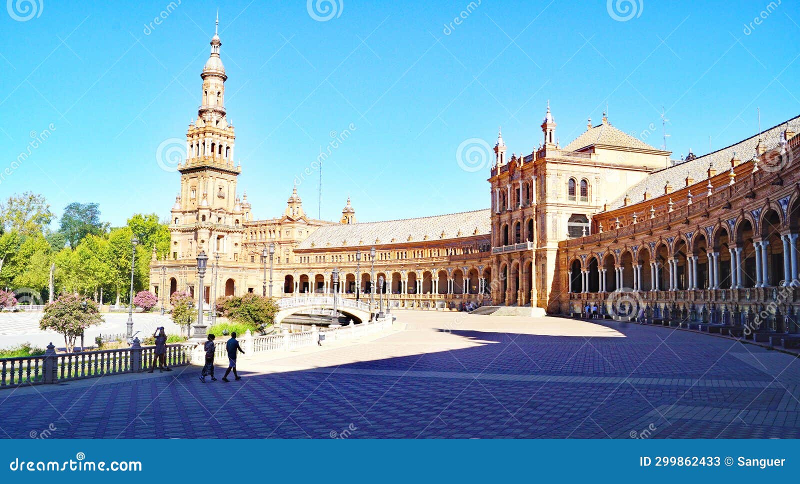 panoramic of plaza espaÃ±a or marÃ­a luisa park square in seville