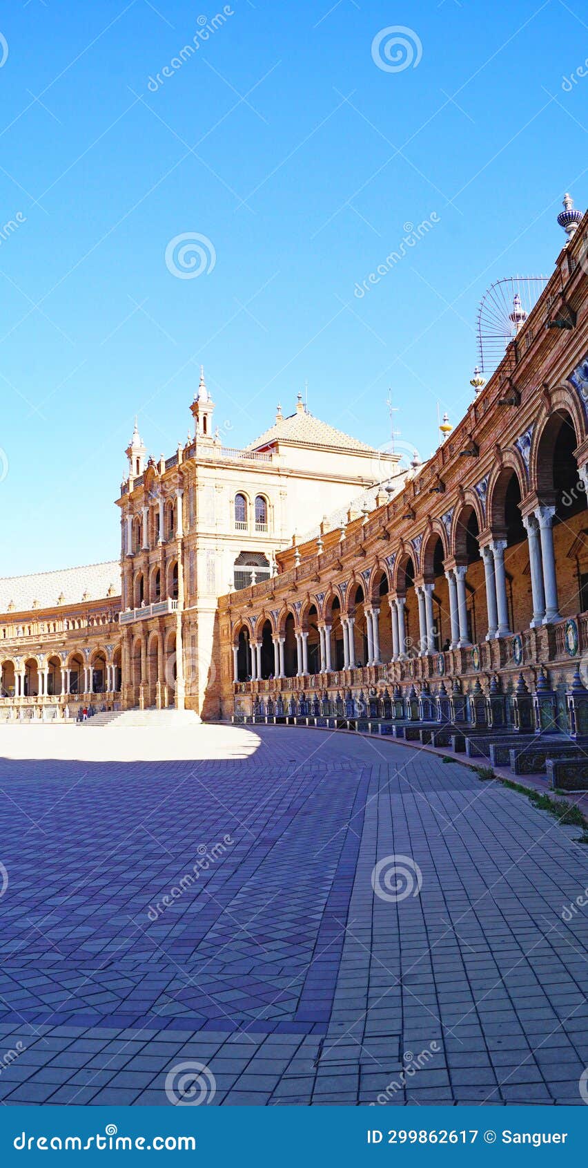 panoramic of plaza espaÃ±a or marÃ­a luisa park square in seville