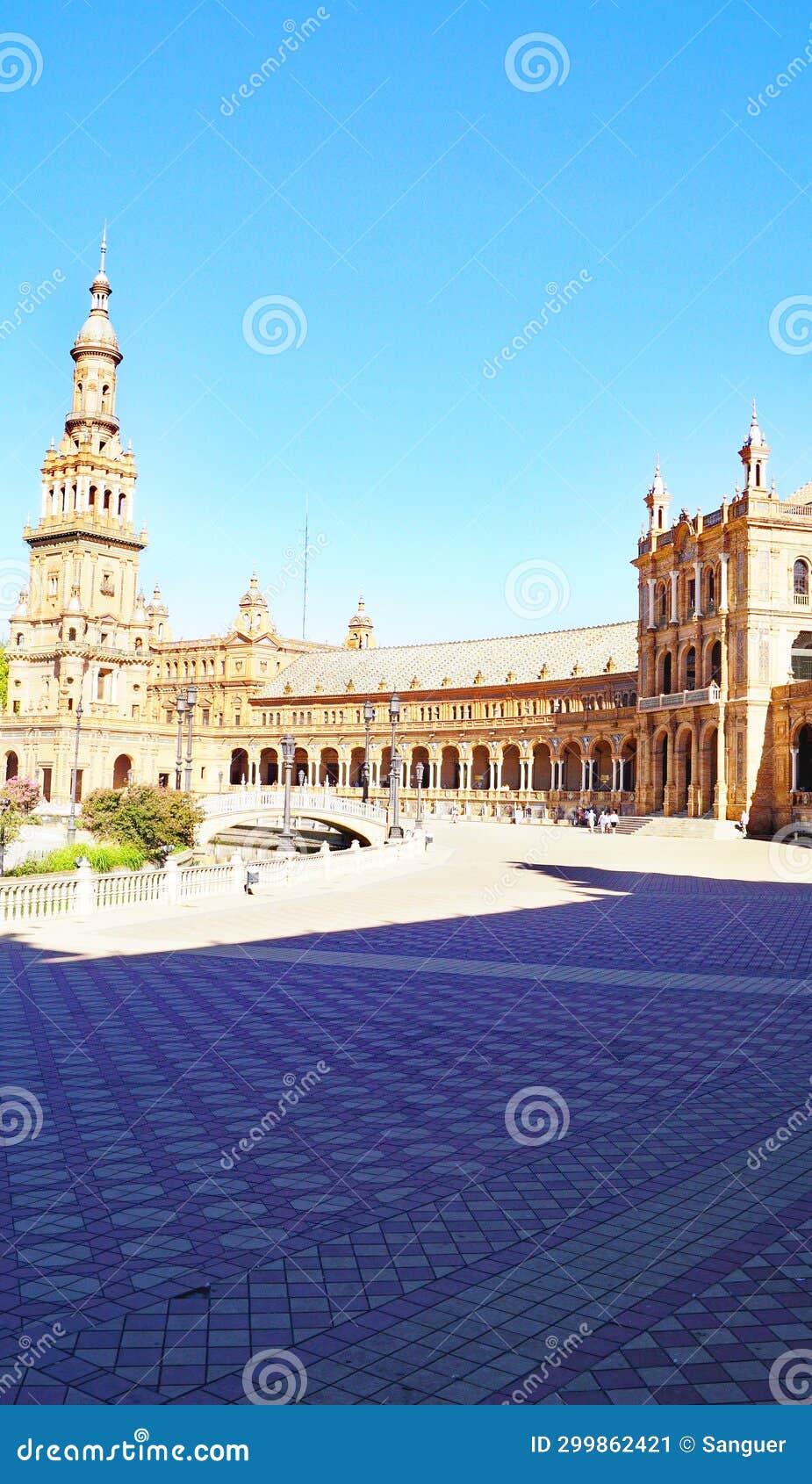 panoramic of plaza espaÃ±a or marÃ­a luisa park square in seville