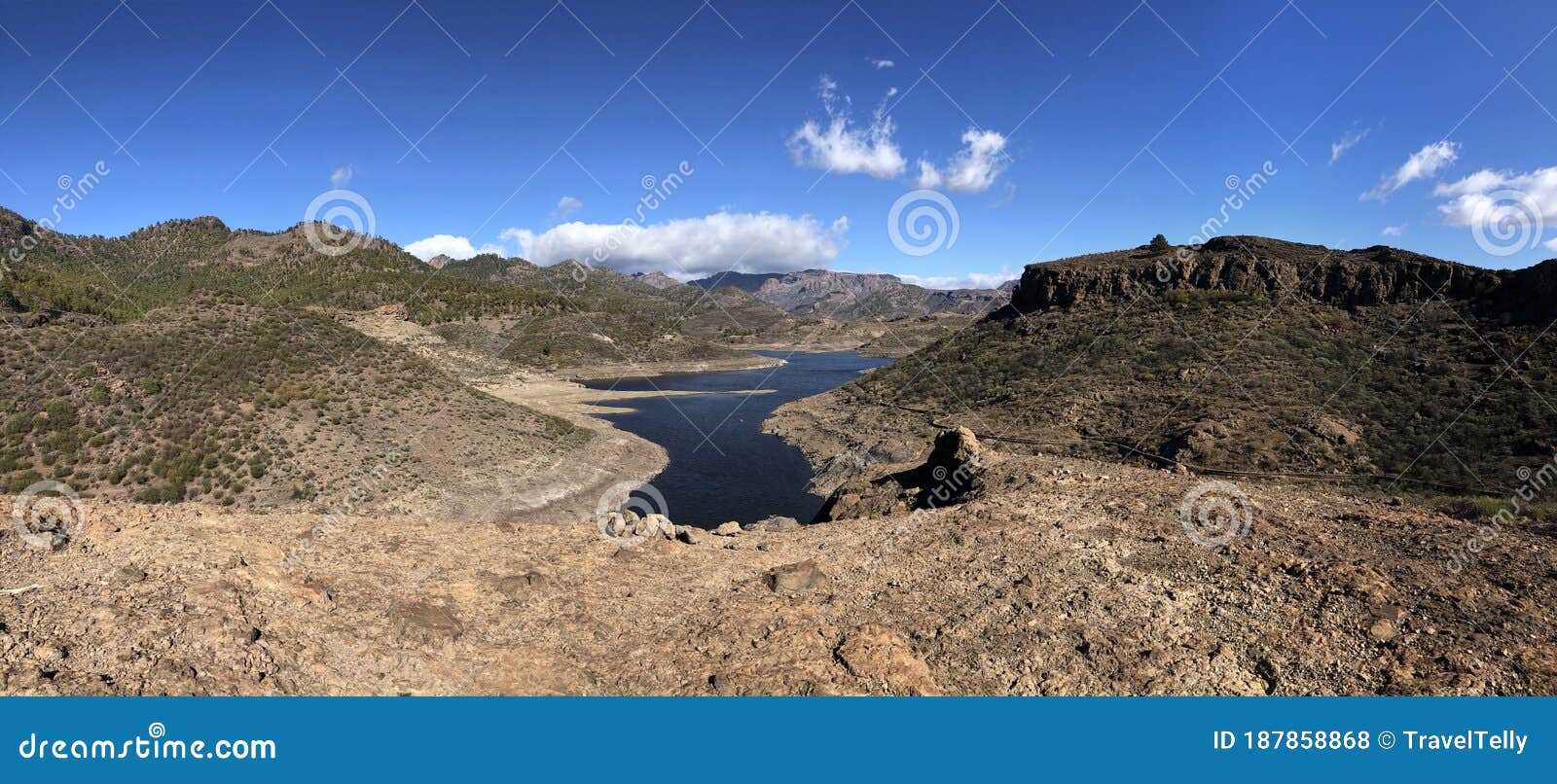 panoramic scenery around las ninas reservoir