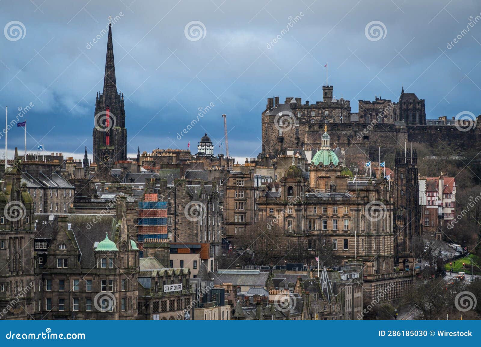 Panoramic View of Edinburgh Old Town Skyline, Scotland Stock Photo