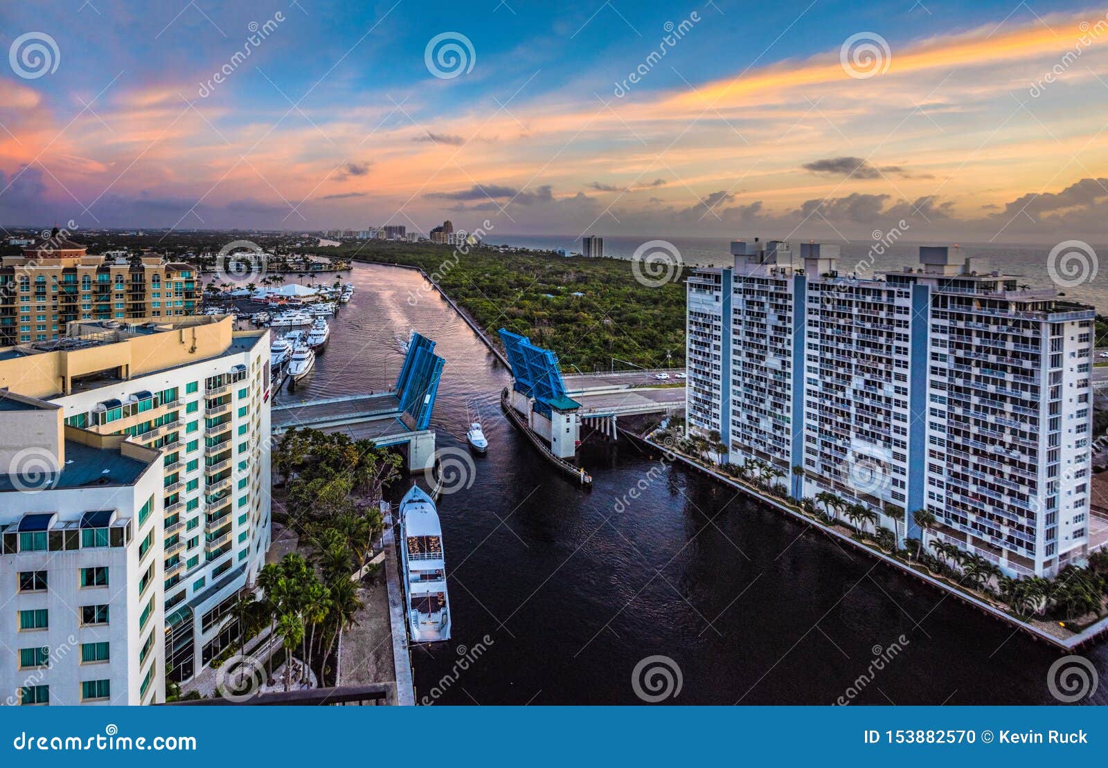 panoramic view of fort lauderdale florida and the intracoastal waterway