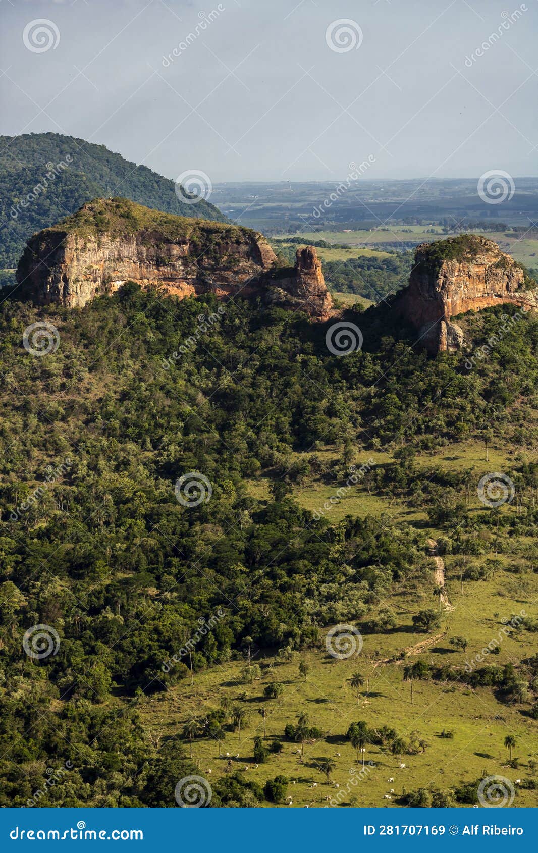 panoramic view of three stones mount da indio stone